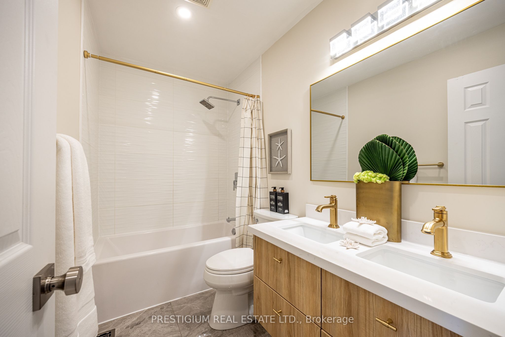 4094 Teakwood Drive Property Photo 25