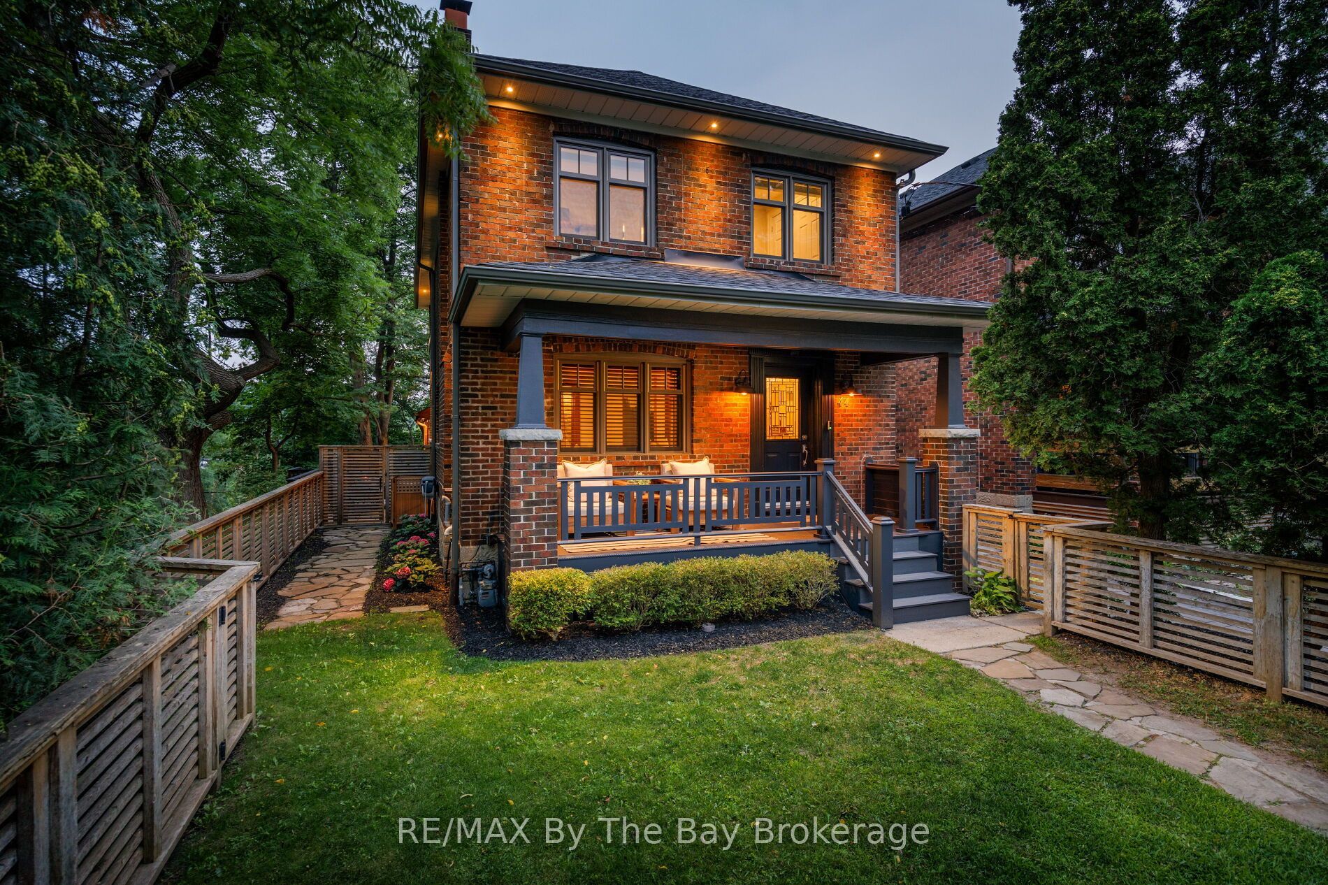 44 Rambert Crescent