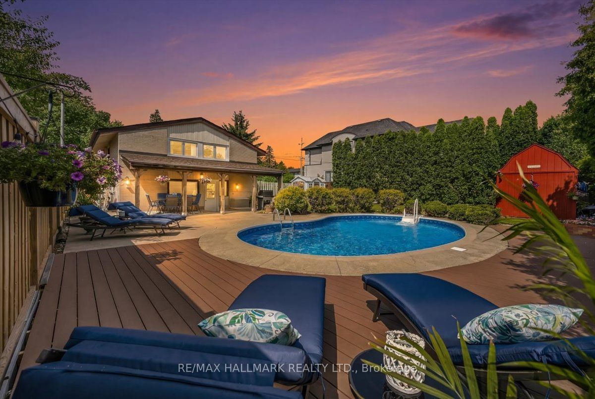 433 Seabourne Drive Property Photo 1