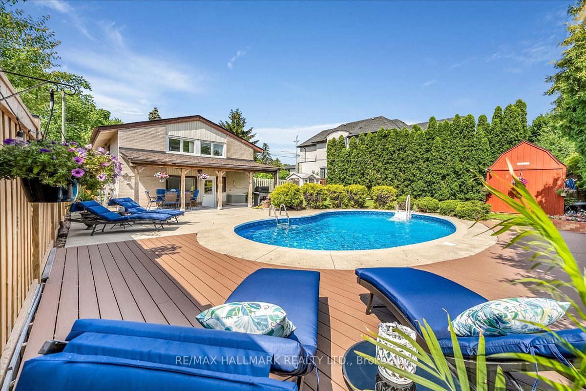 433 Seabourne Drive Property Photo 25
