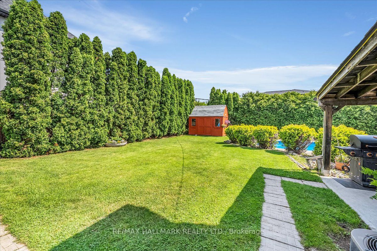 433 Seabourne Drive Property Photo 26
