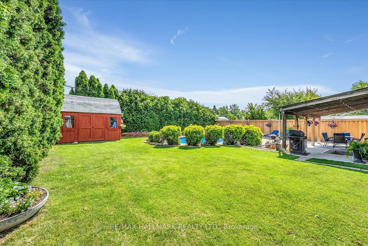 433 Seabourne Drive Property Photo 27