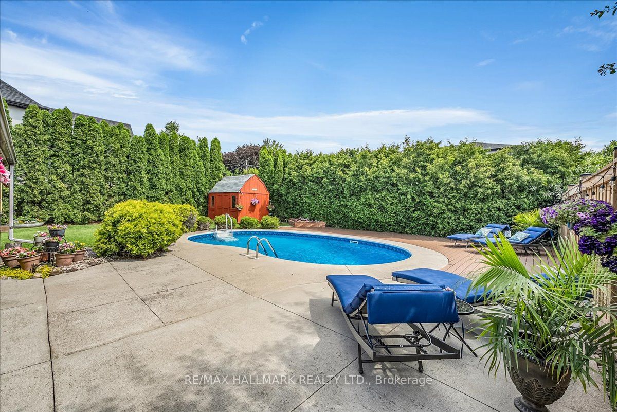 433 Seabourne Drive Property Photo 32