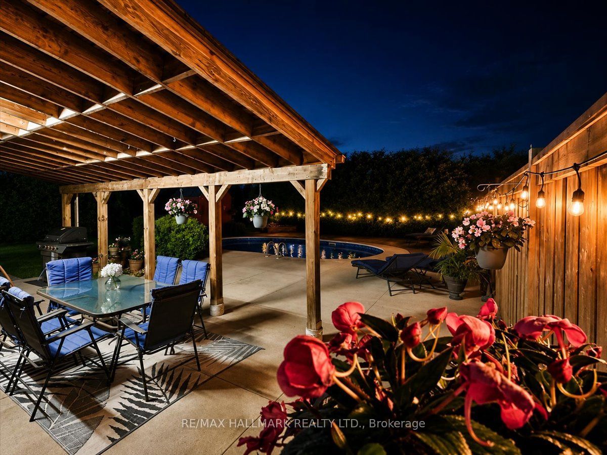 433 Seabourne Drive Property Photo 34