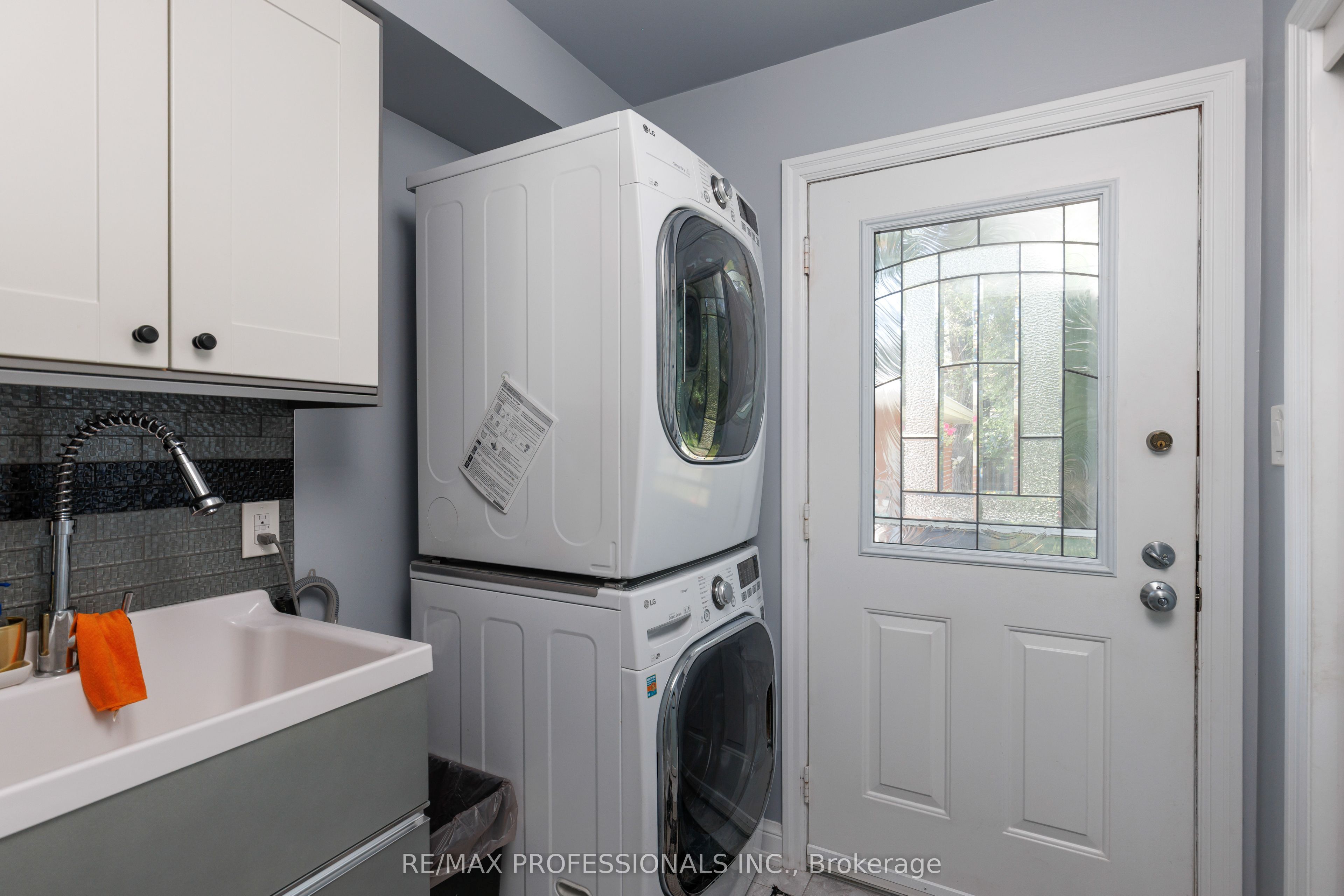 106 Rathburn Road Property Photo 23