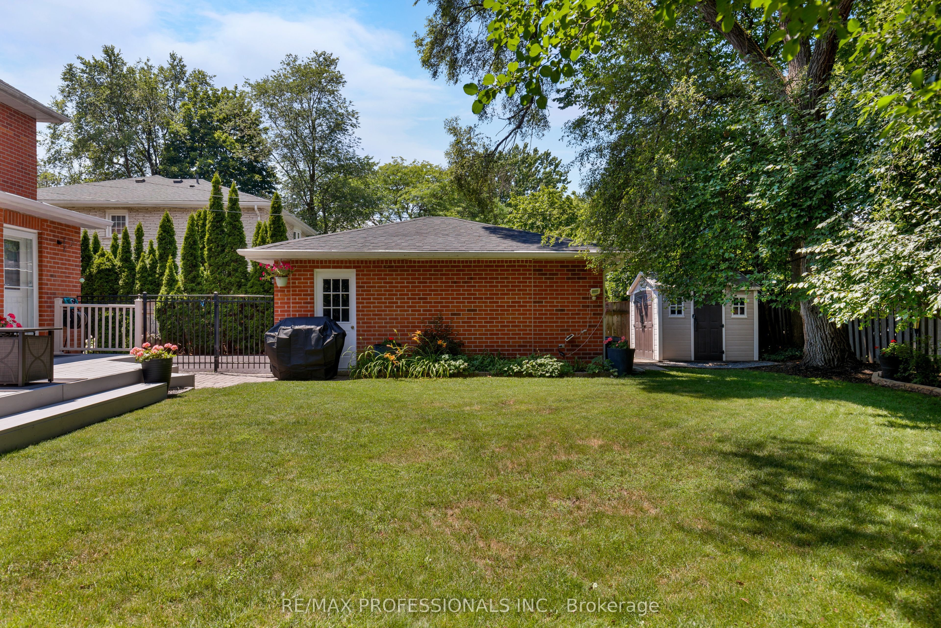 106 Rathburn Road Property Photo 28