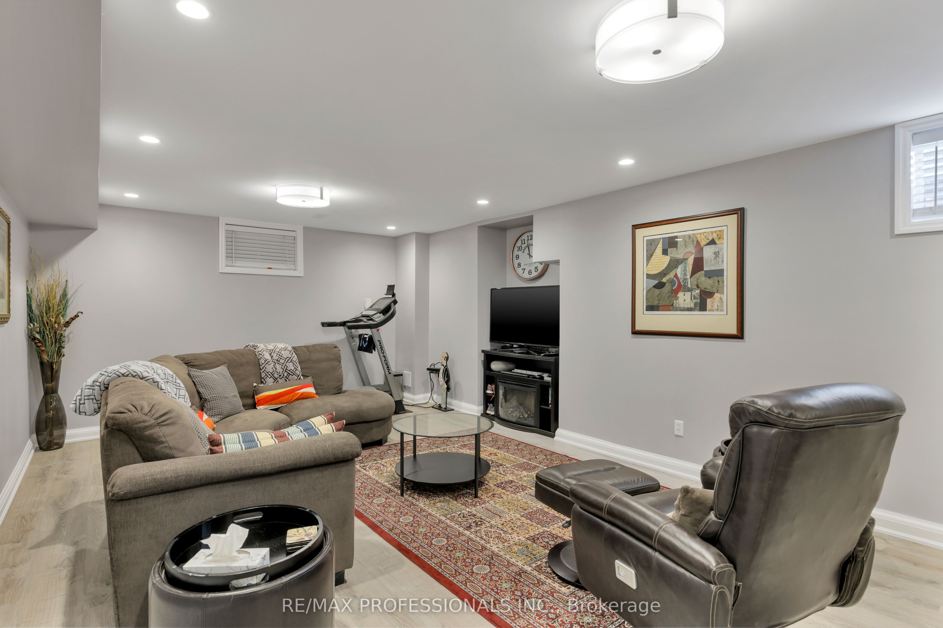 106 Rathburn Road Property Photo 44