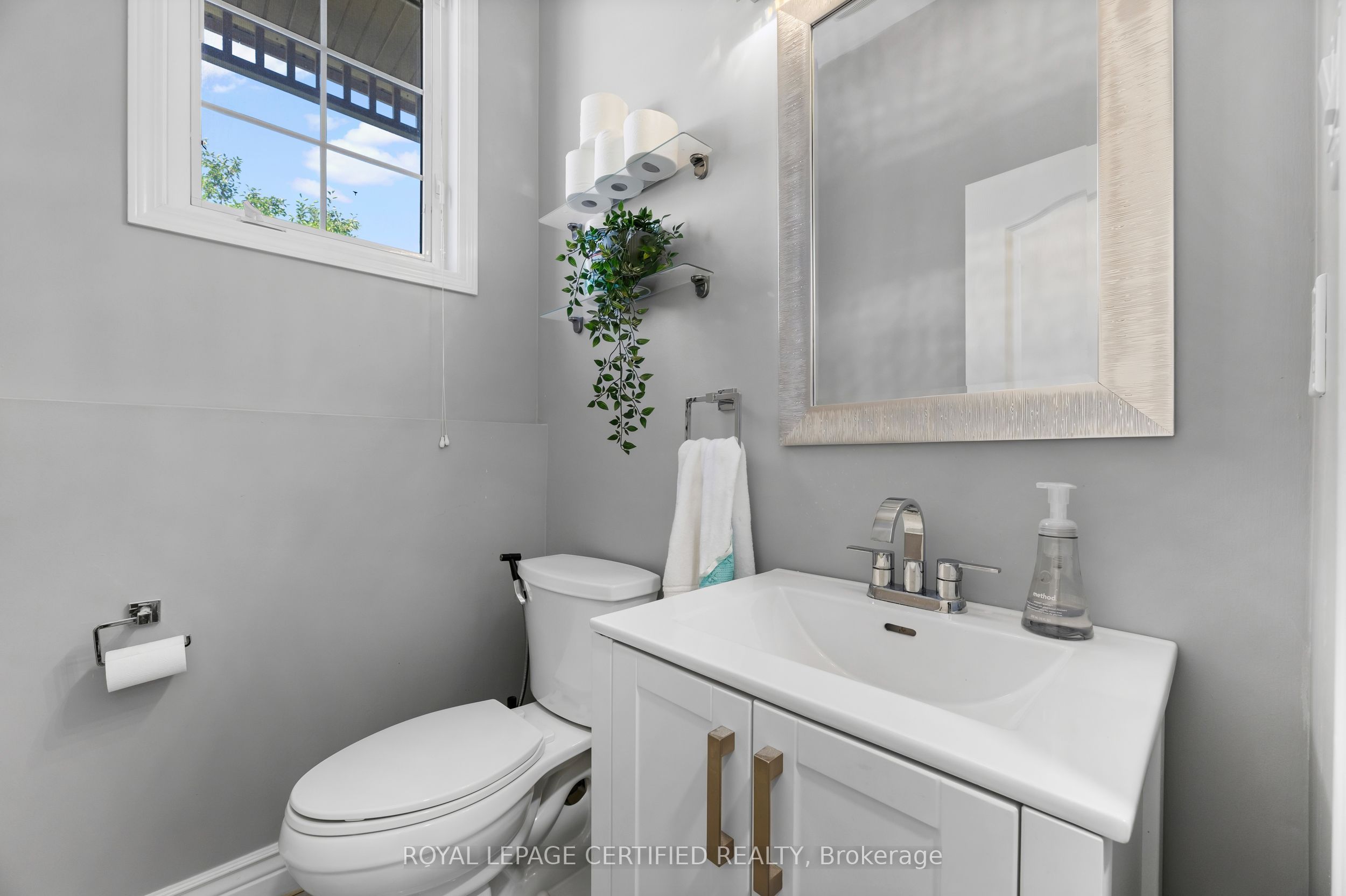 938 Burrows Gate Property Photo 2