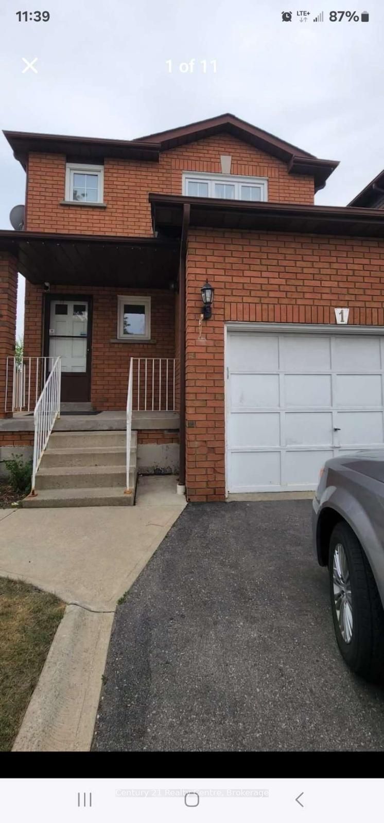 1 Dutch Crescent N Property Photo 1