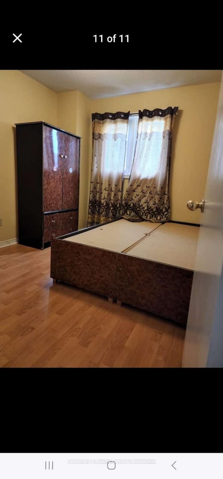 1 Dutch Crescent N Property Photo 6