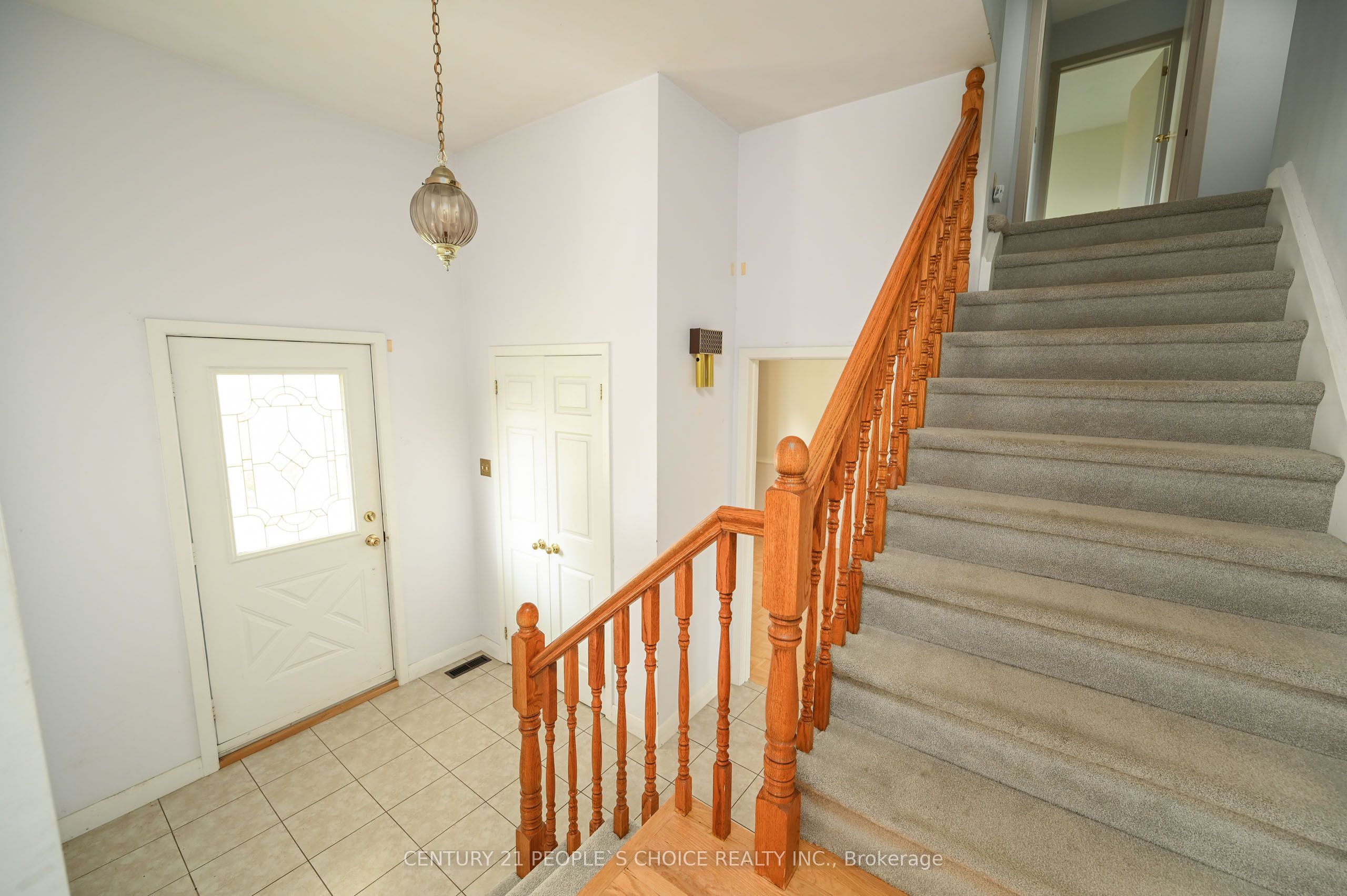 2132 Hixon Street Property Photo 4