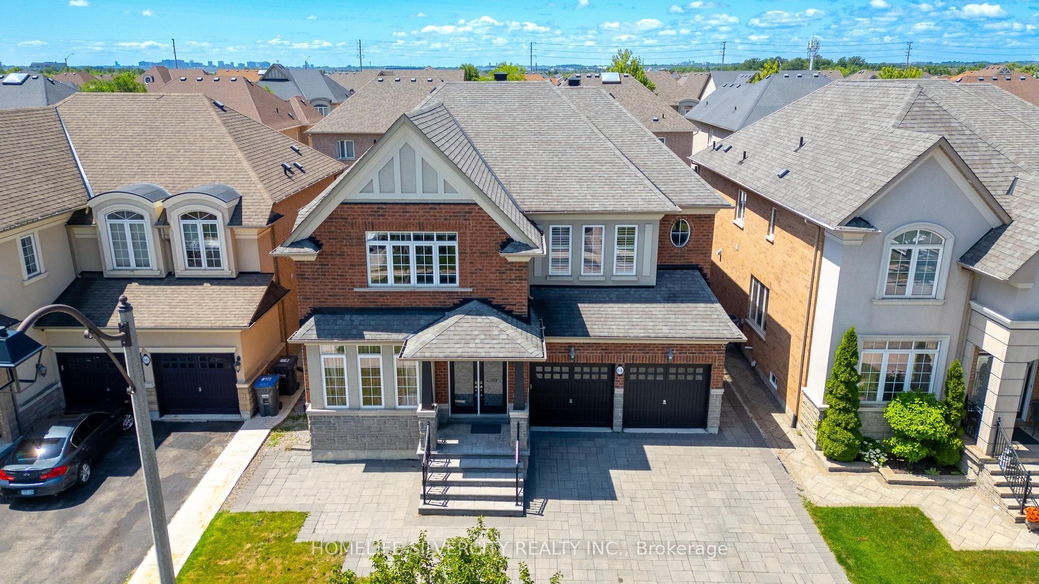 64 Scotchmere Crescent Property Photo 1