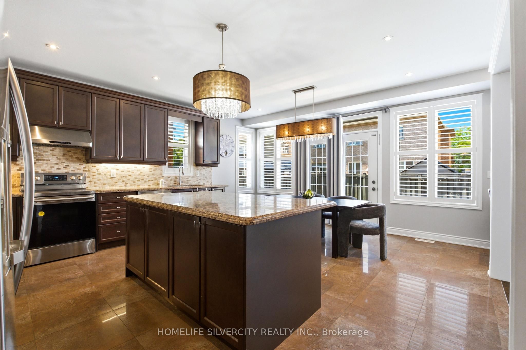 64 Scotchmere Crescent Property Photo 11