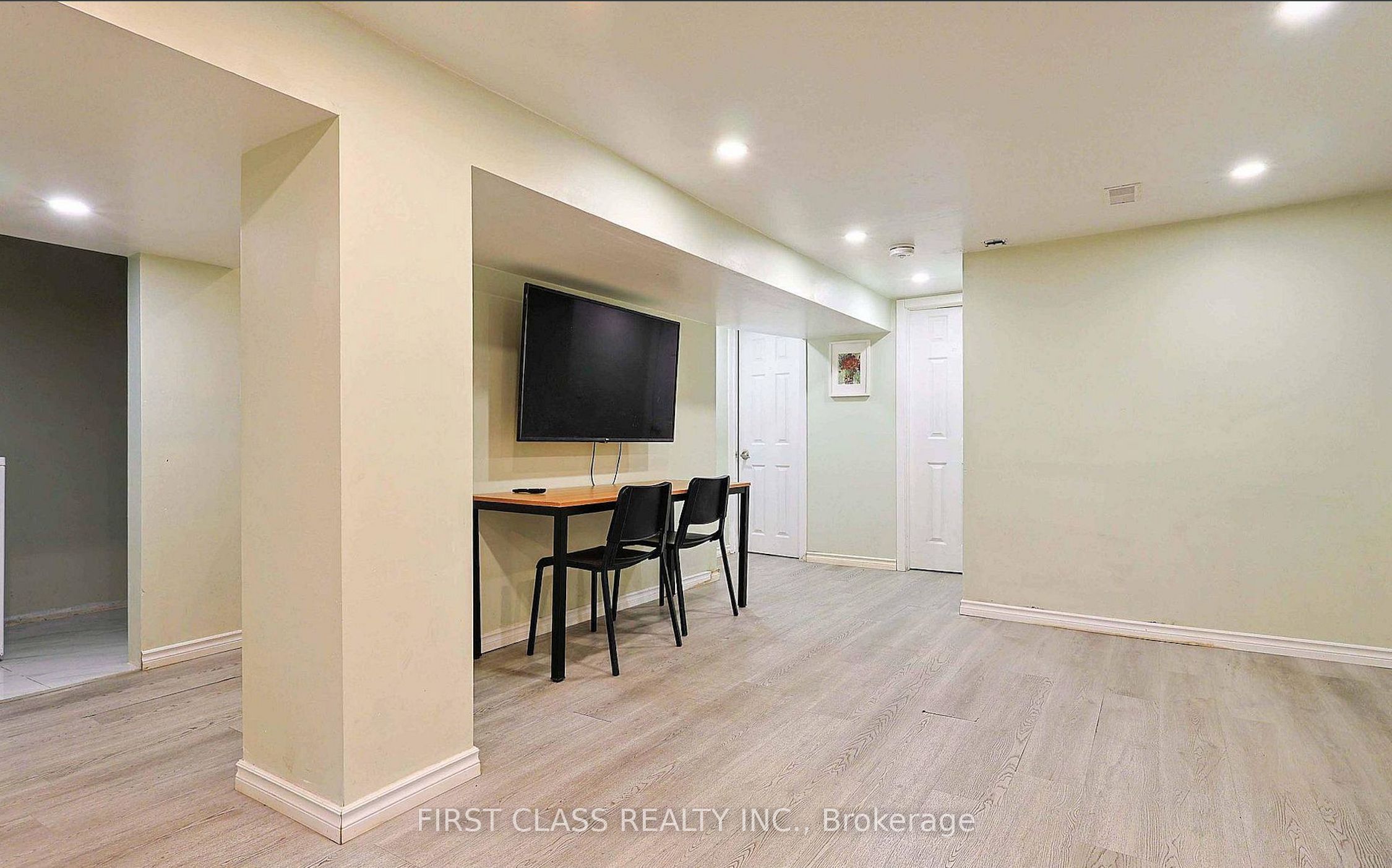 76 Macdonald Street Lower Property Photo 2