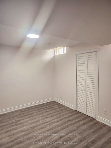 W13600576 Property Photo 3