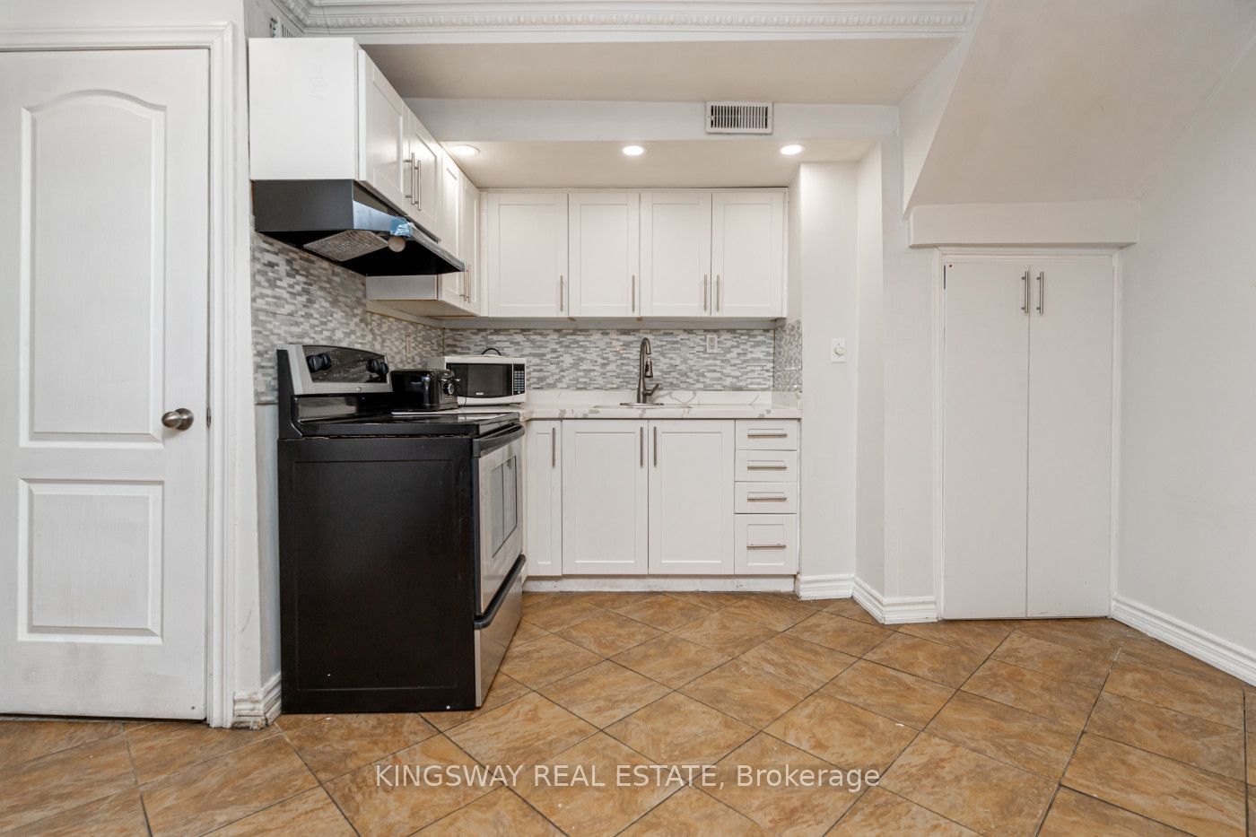 891 Stonebridge Avenue Property Photo 32
