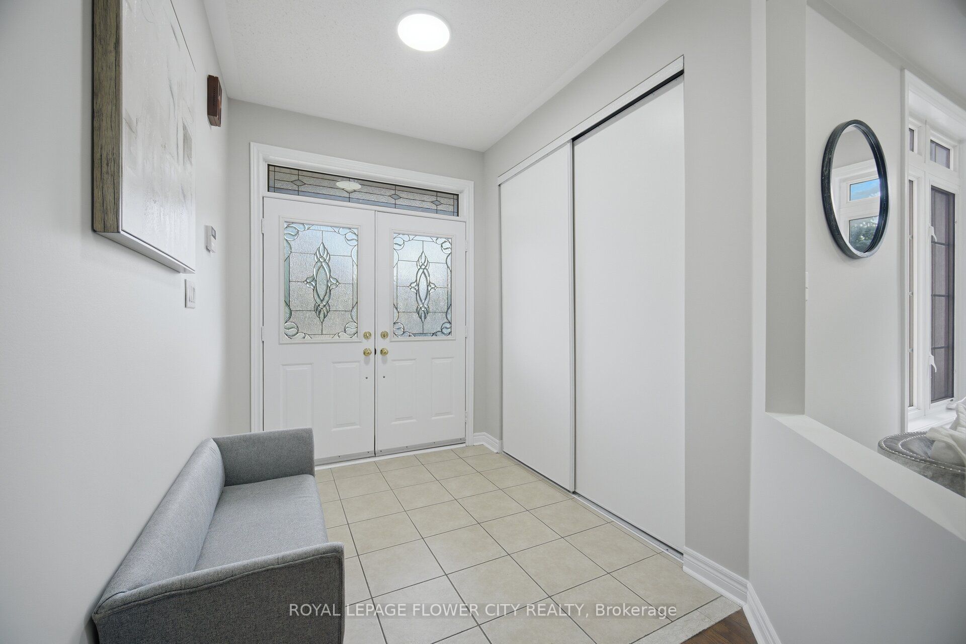 56 Laurentide Crescent Property Photo 8