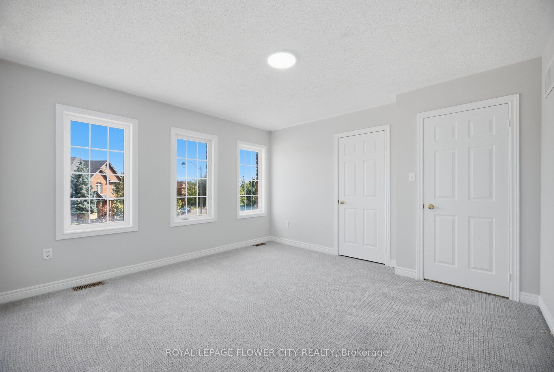 56 Laurentide Crescent Property Photo 33