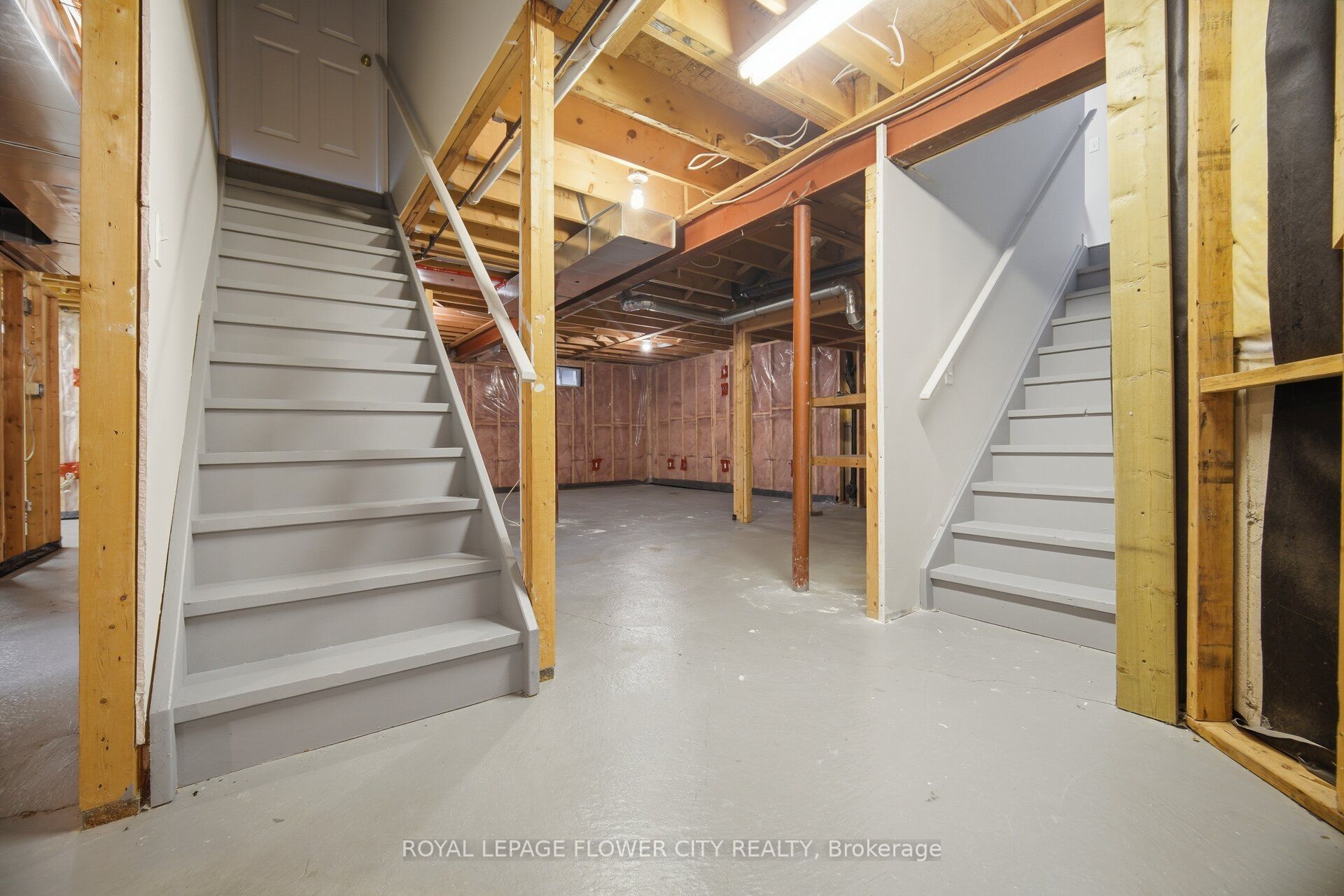 56 Laurentide Crescent Property Photo 37