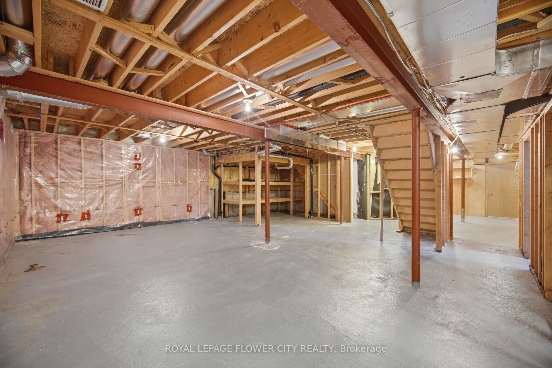 56 Laurentide Crescent Property Photo 38