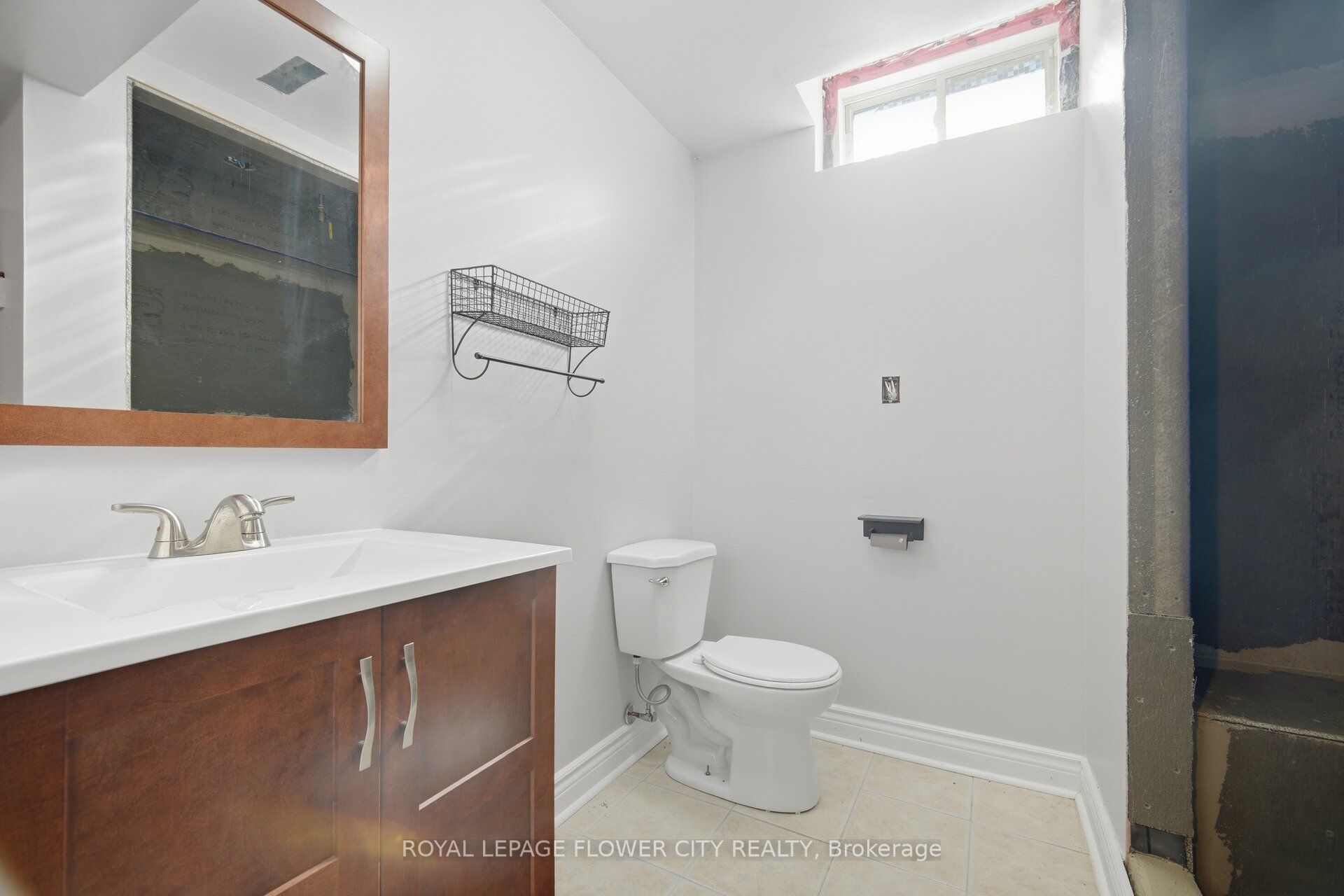 56 Laurentide Crescent Property Photo 40