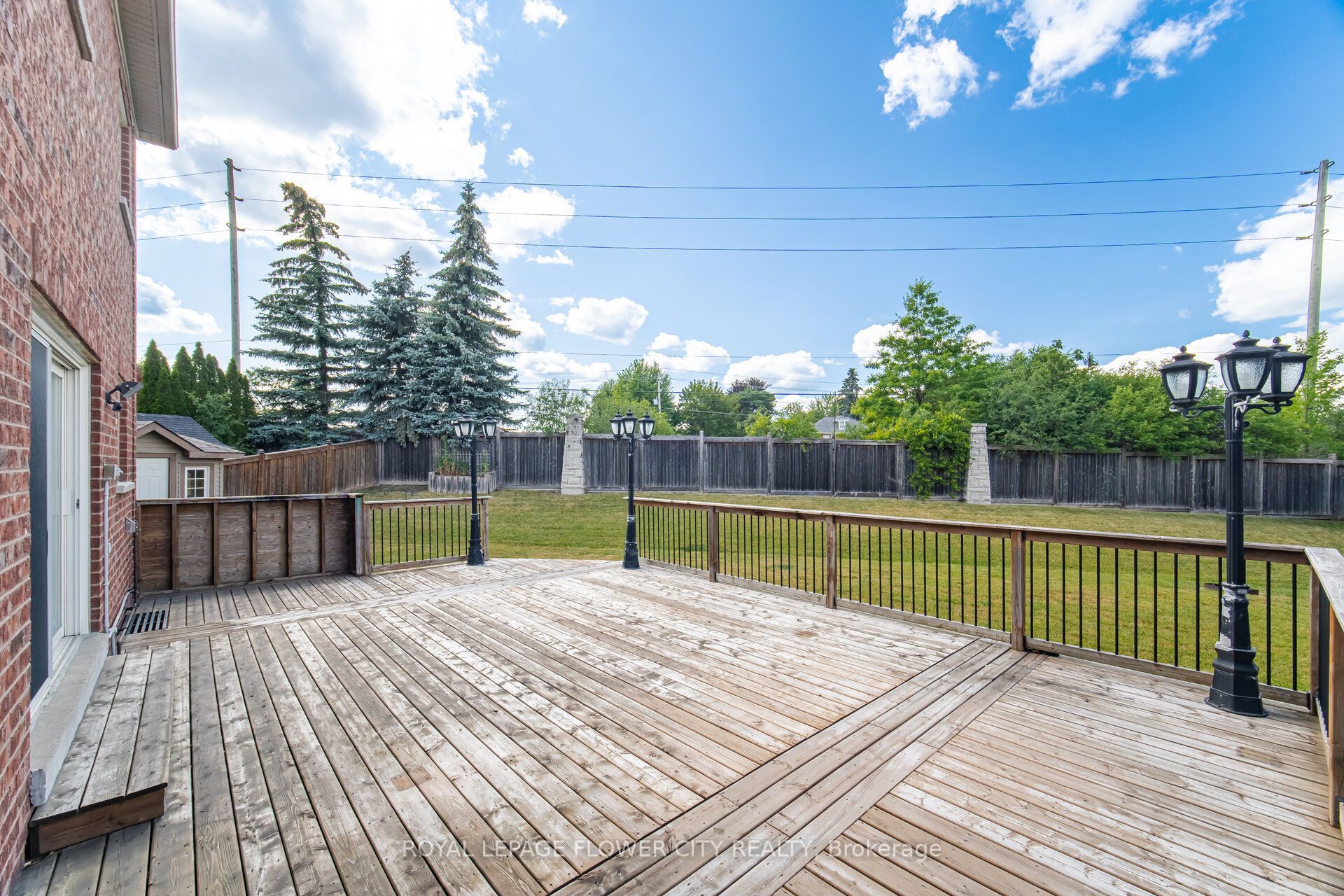 56 Laurentide Crescent Property Photo 43