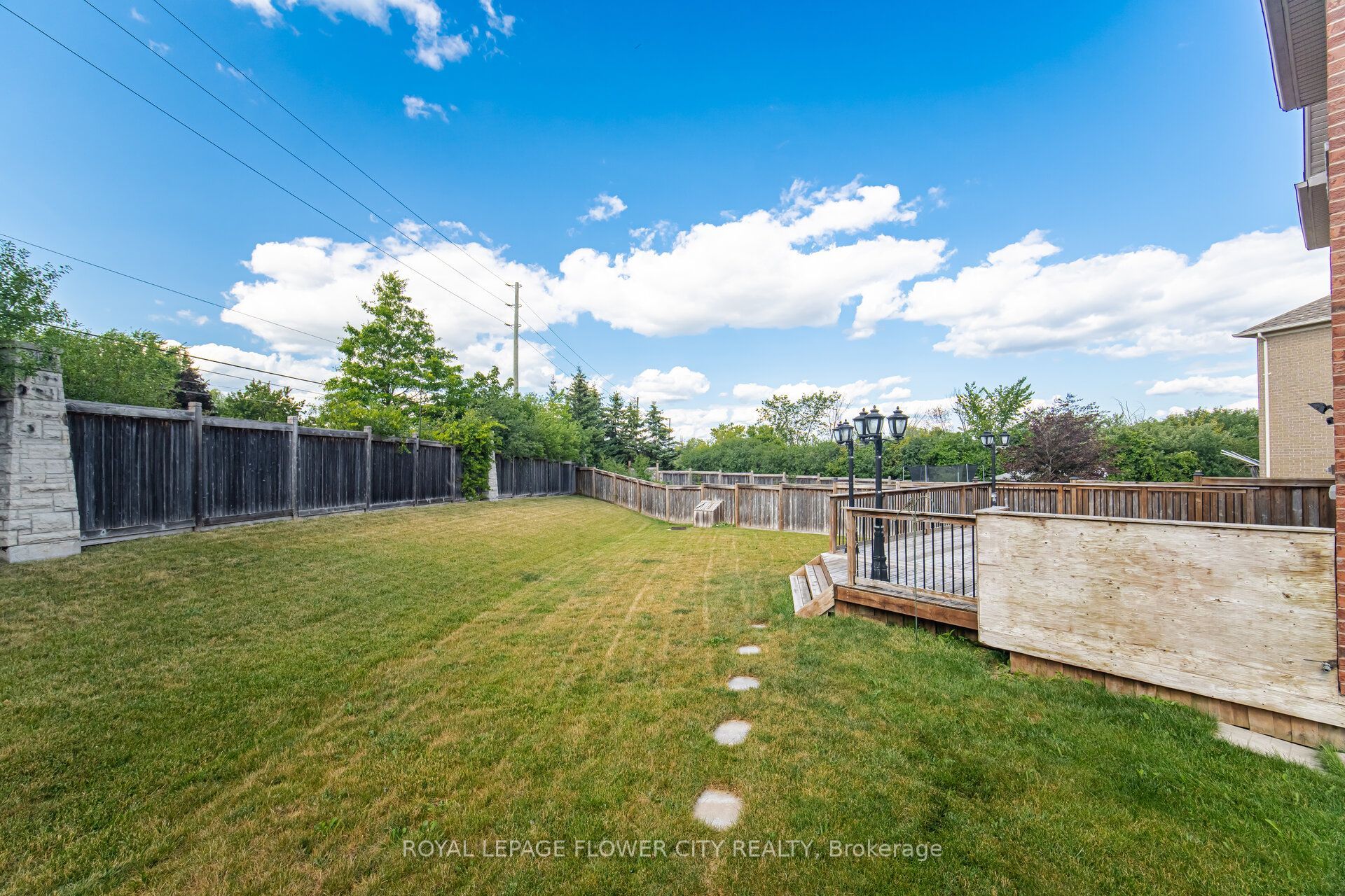 56 Laurentide Crescent Property Photo 47