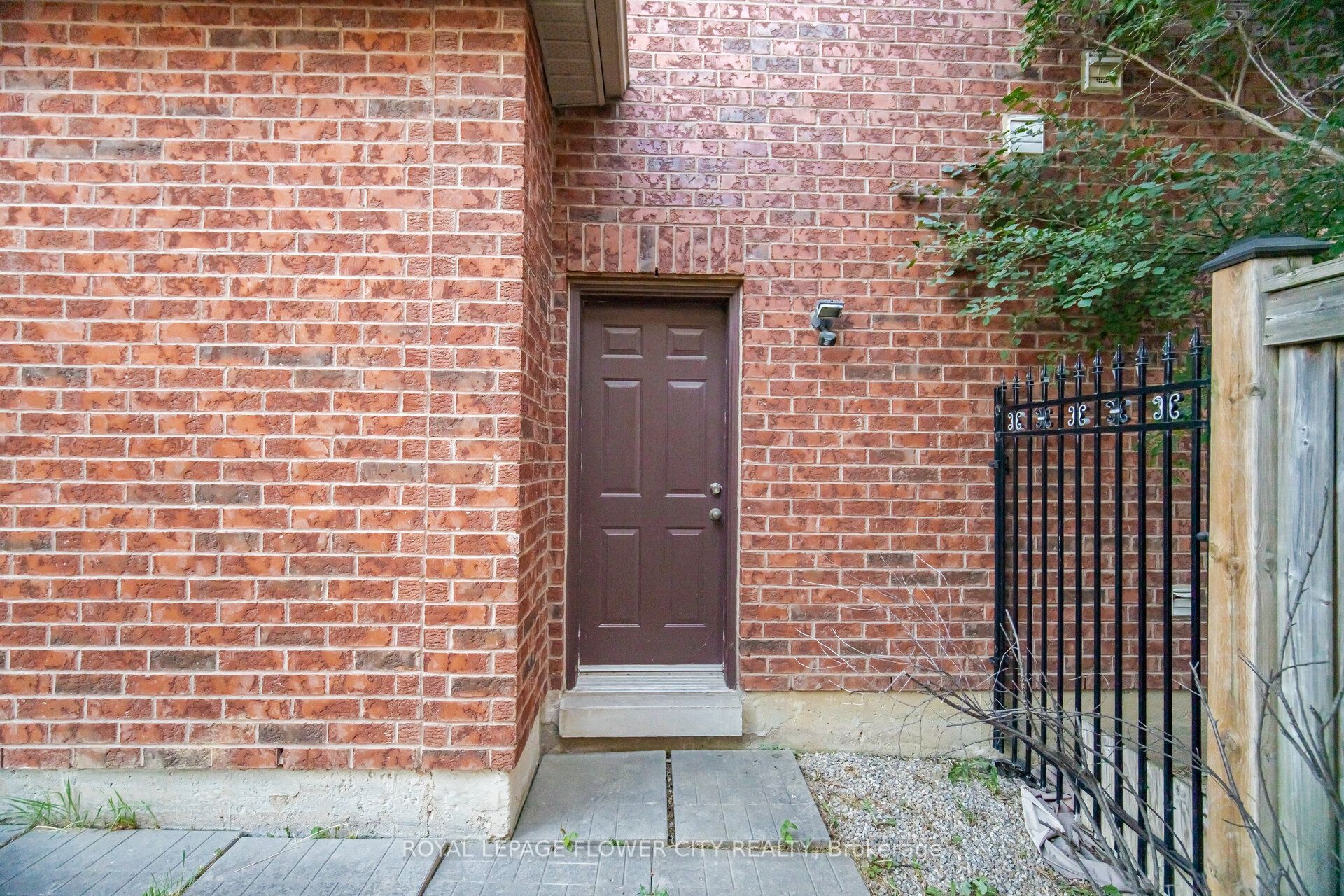56 Laurentide Crescent Property Photo 48