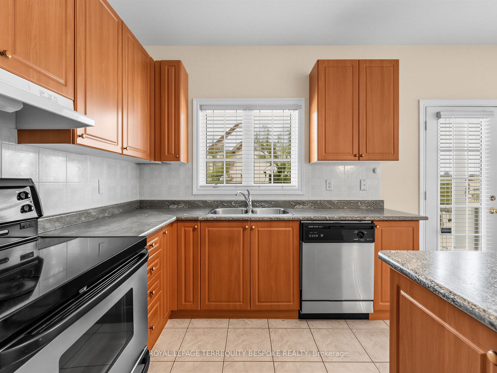 10 Leparc Road Property Photo 20