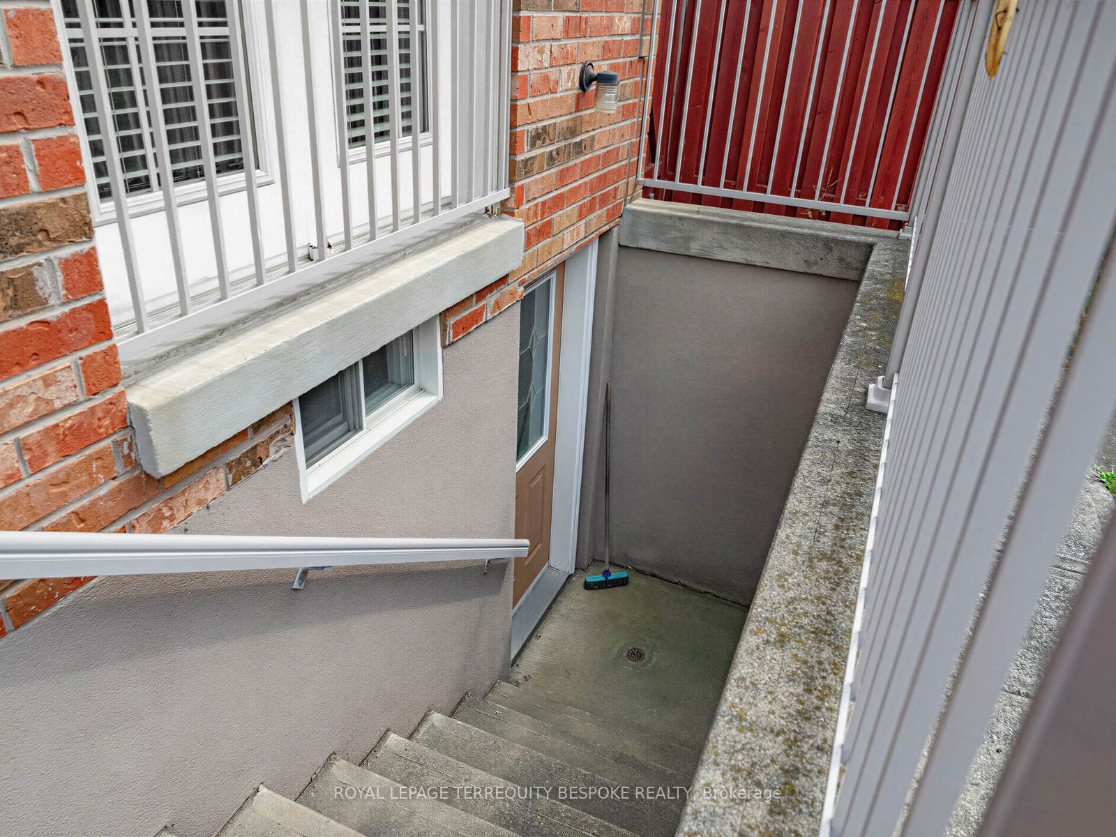10 Leparc Road Property Photo 35