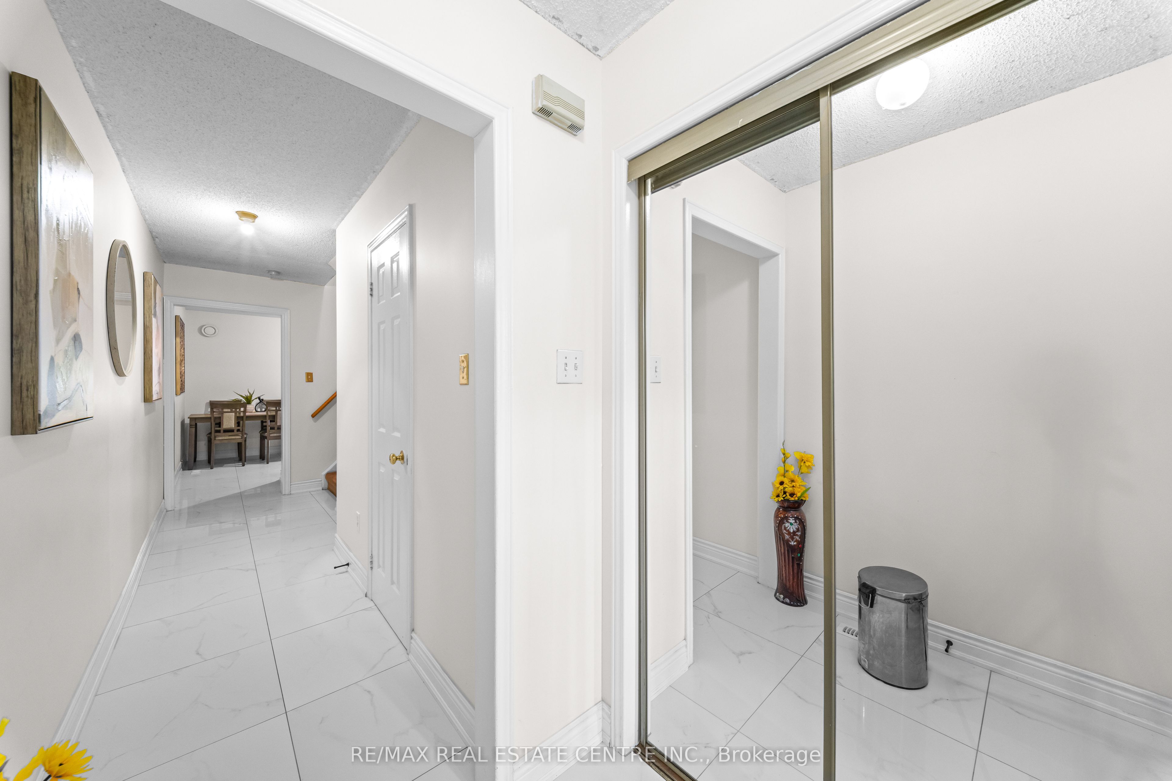 93 Ural Circle Property Photo 4