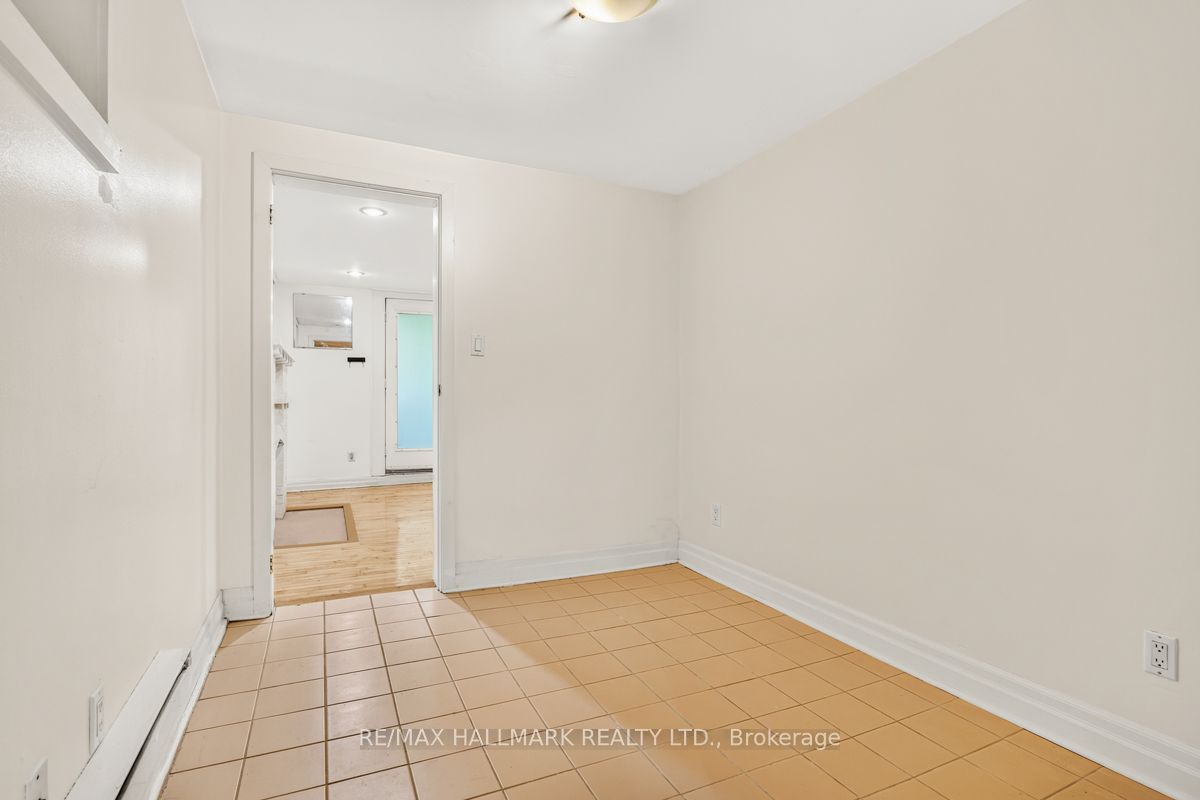 483 Parkside Drive Lower Property Photo 10
