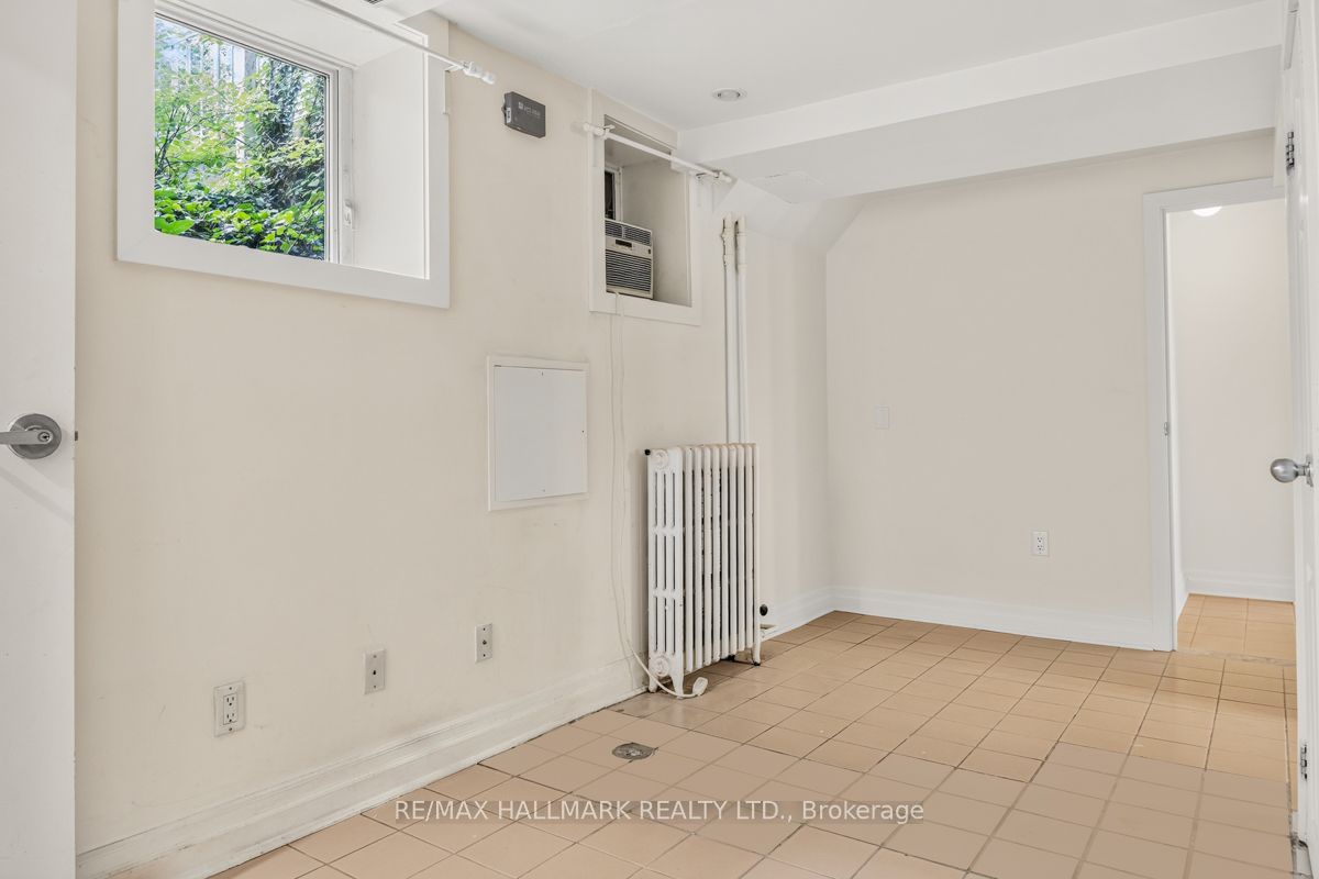 483 Parkside Drive Lower Property Photo 15