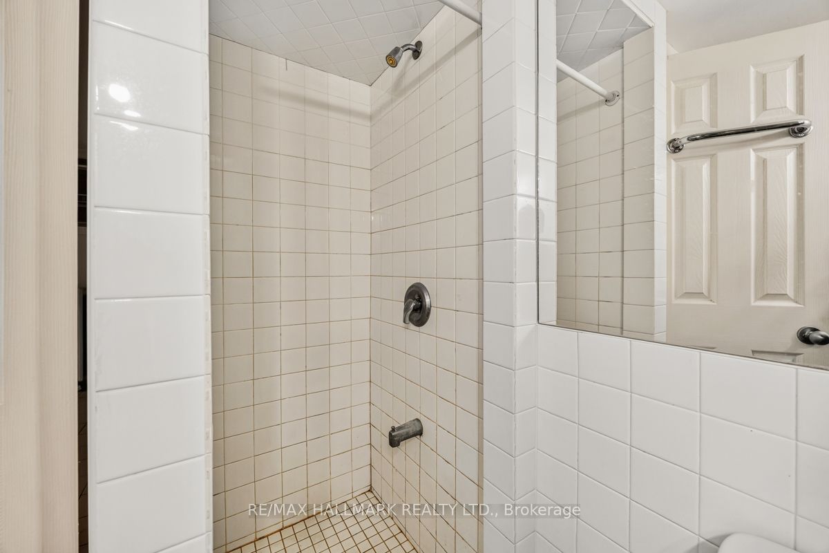 483 Parkside Drive Lower Property Photo 17