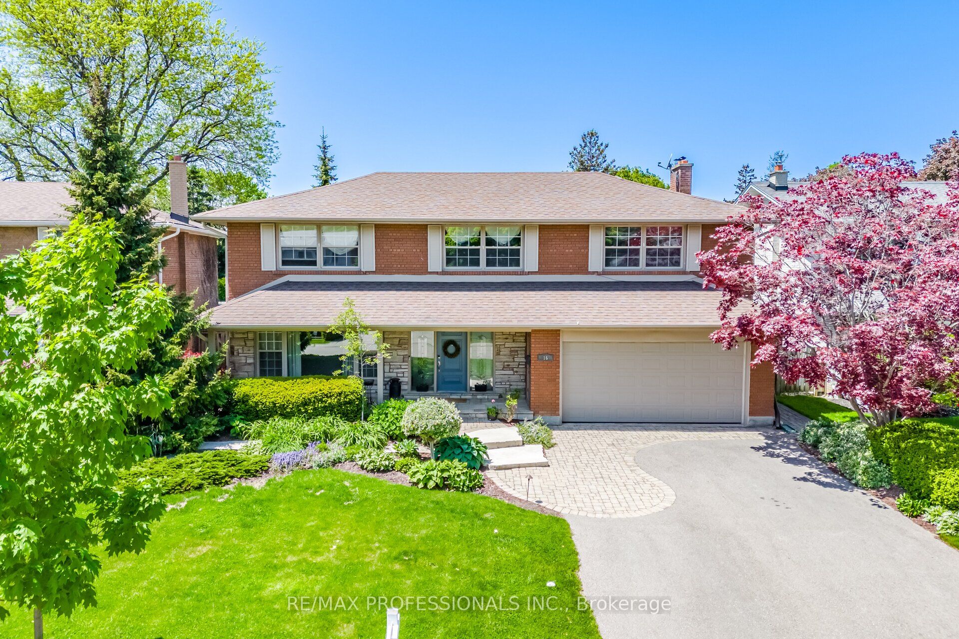 16 Cherry Post Crescent Property Photo 1