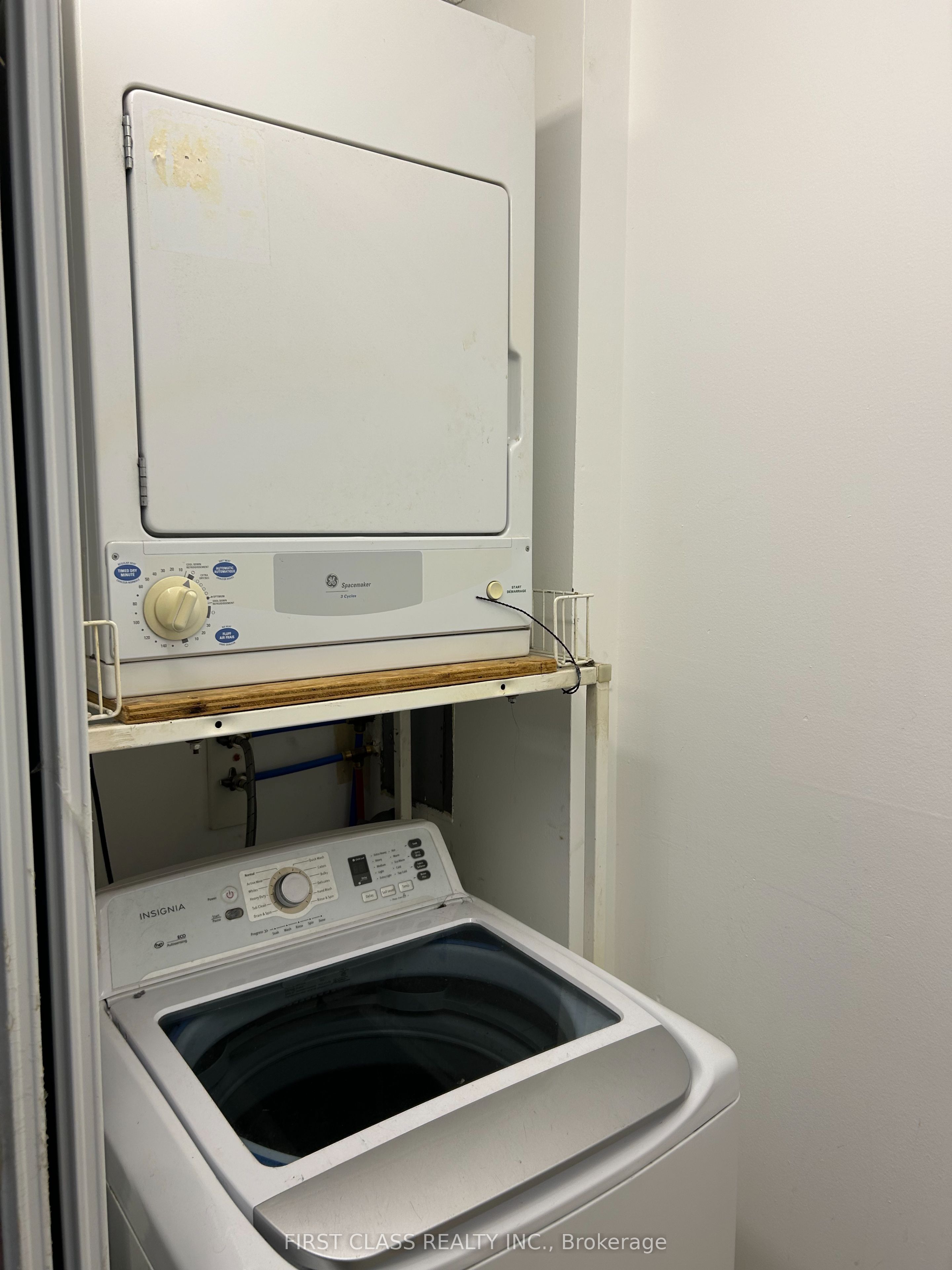 2121 Roche Court 106 Property Photo 19