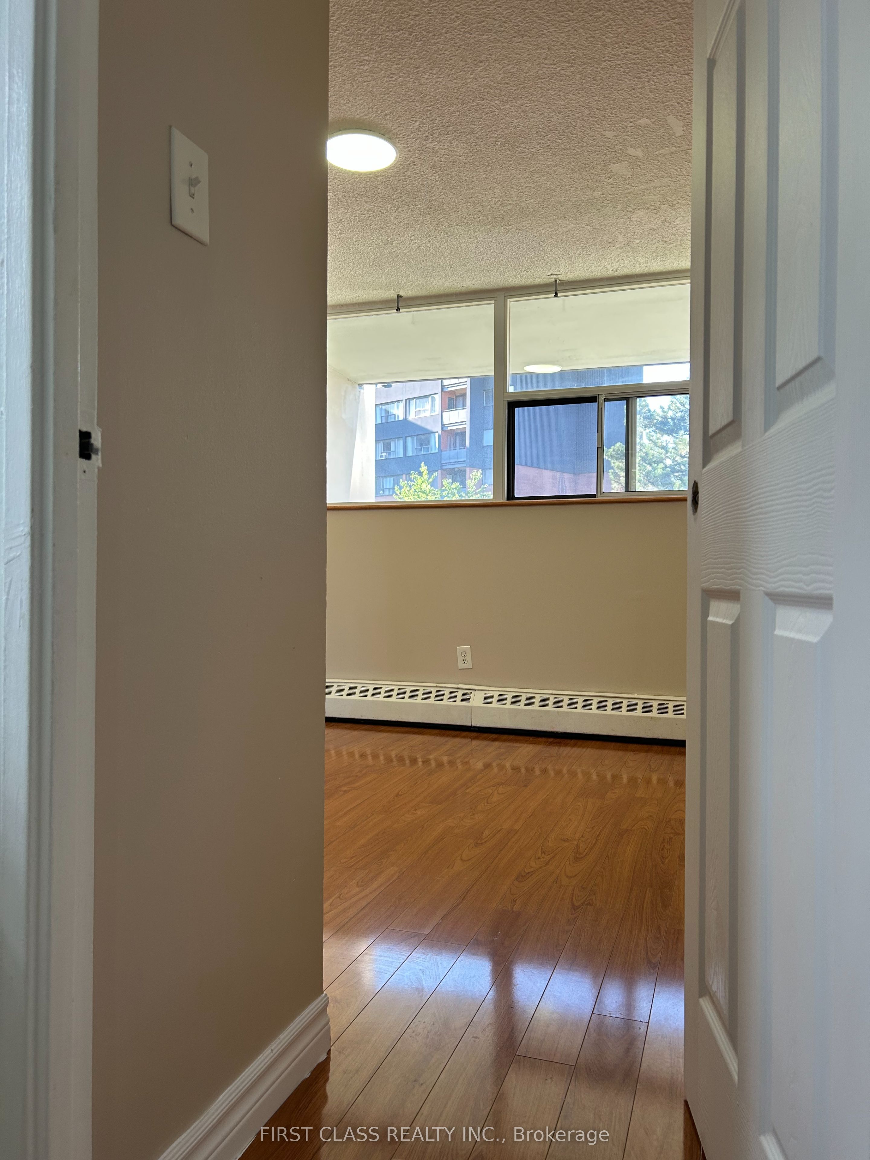 2121 Roche Court 106 Property Photo 23
