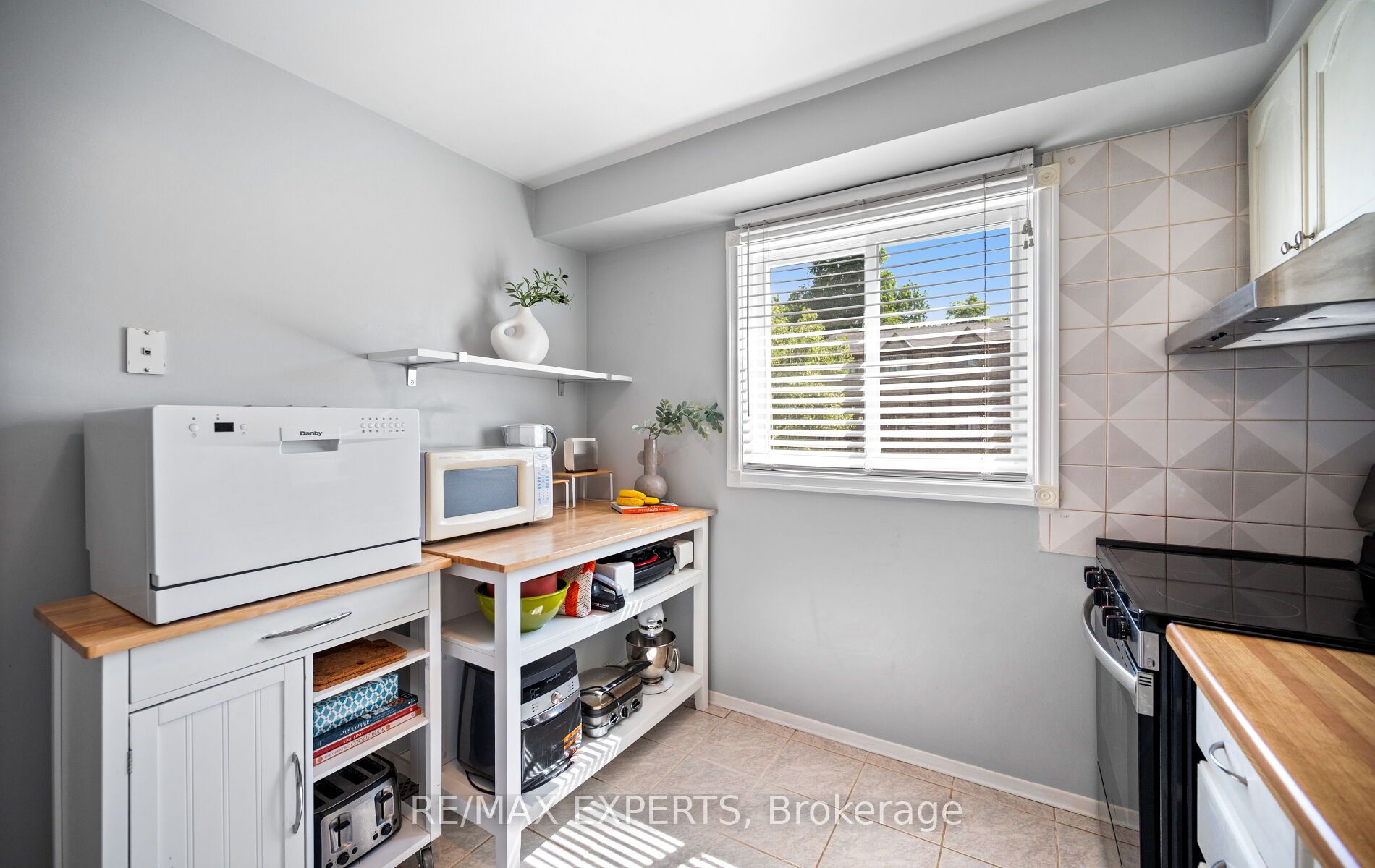 161 Moregate Crescent 15 Property Photo 17