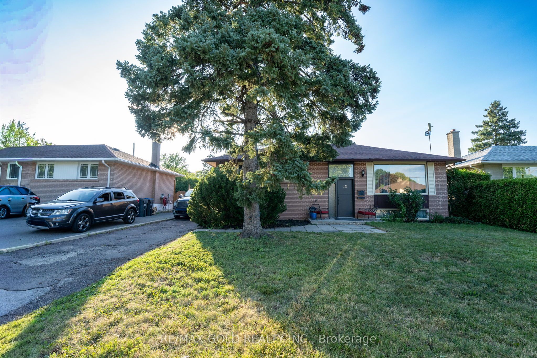 12 Alexandria Crescent Property Photo 1