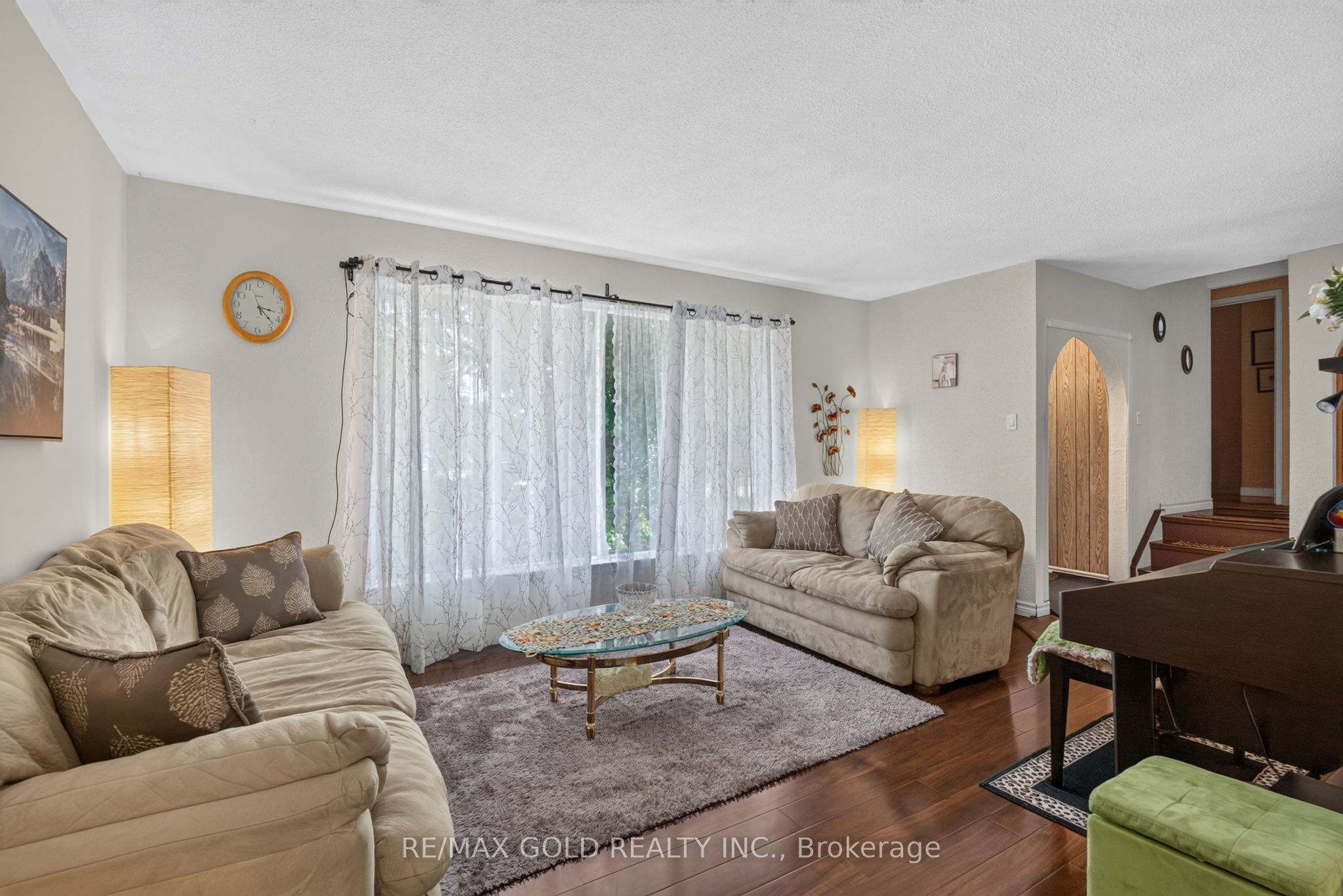 129 Folkstone Crescent Property Photo 9
