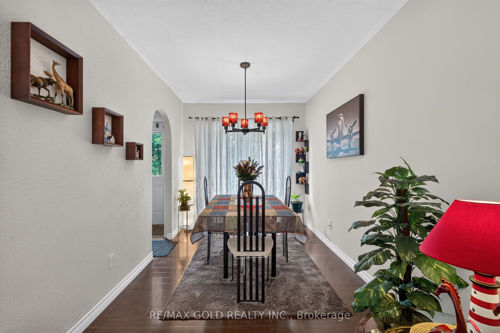 129 Folkstone Crescent Property Photo 10