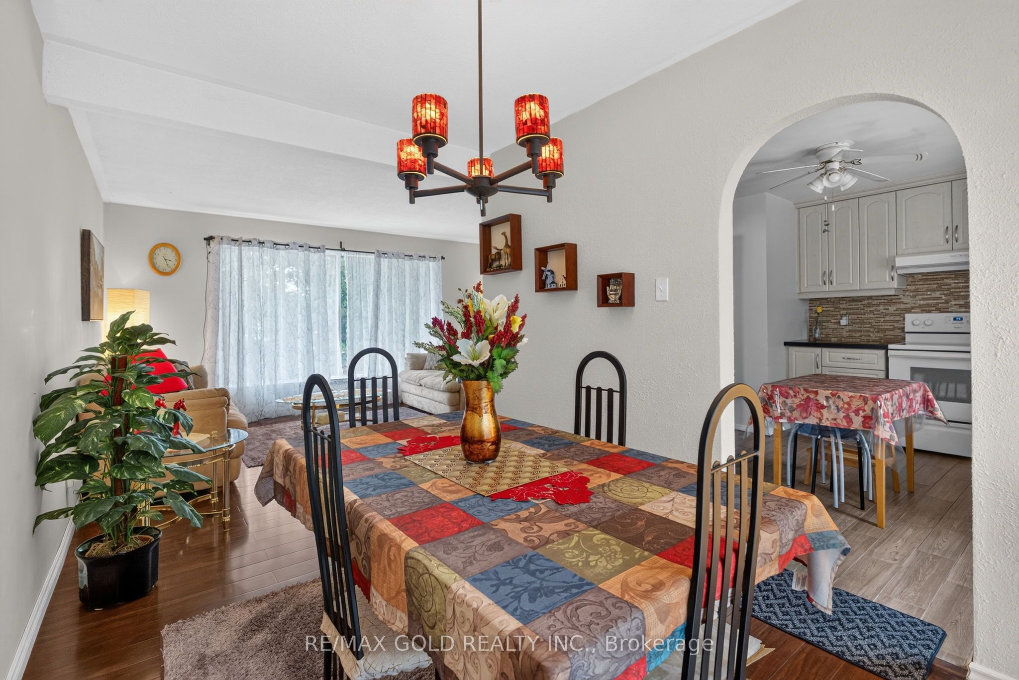 129 Folkstone Crescent Property Photo 11
