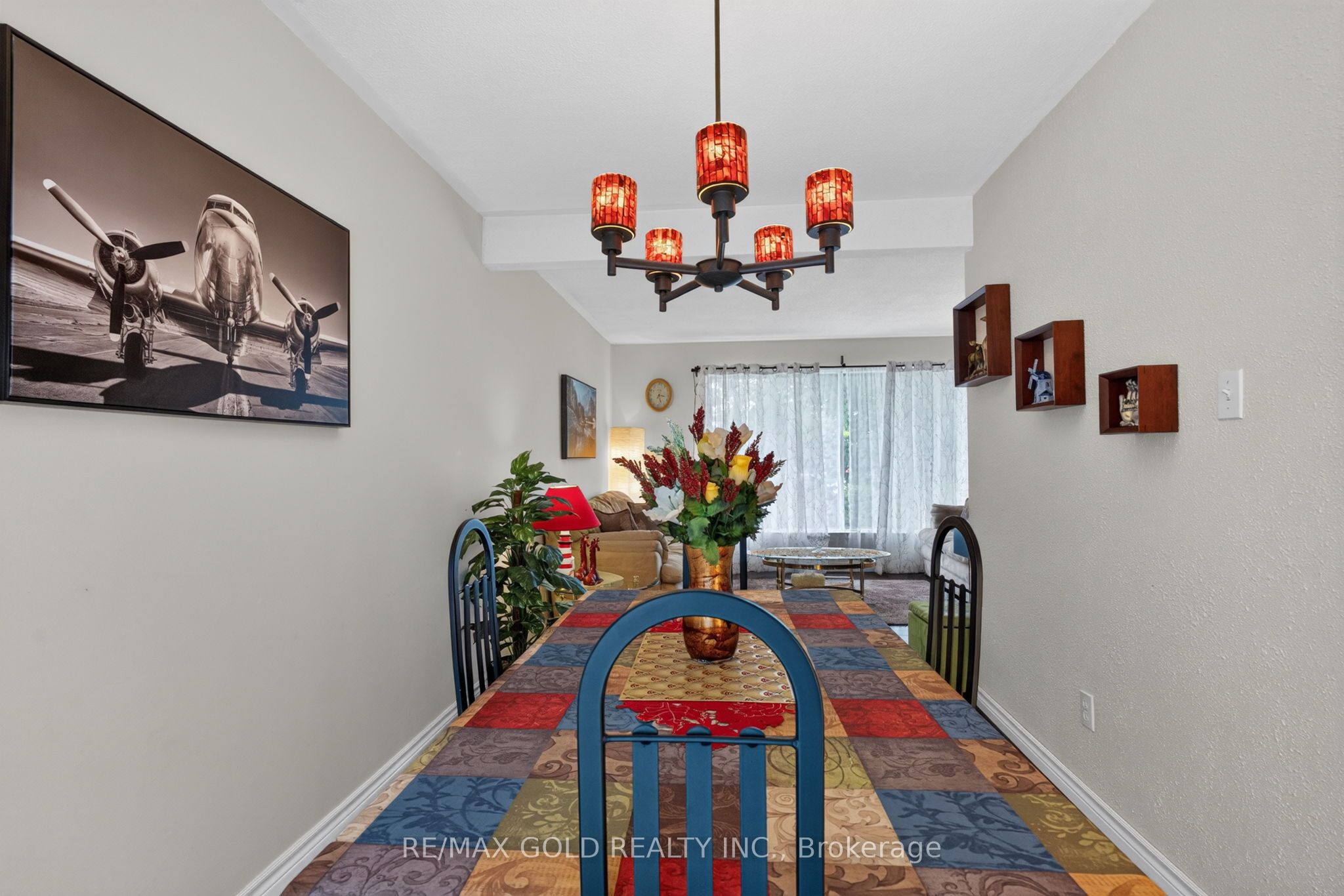 129 Folkstone Crescent Property Photo 12