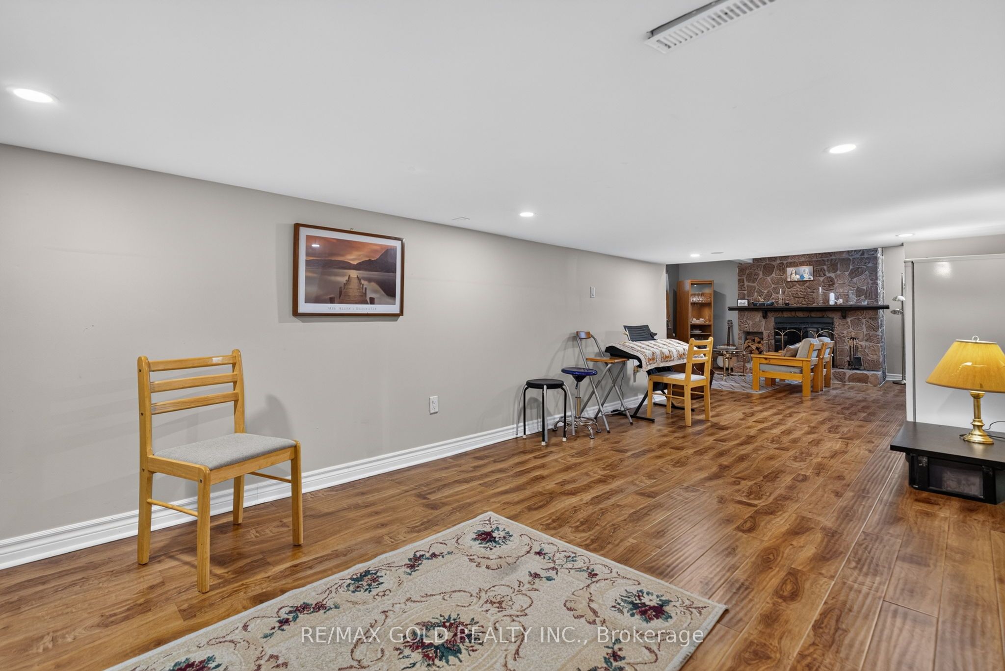 129 Folkstone Crescent Property Photo 31