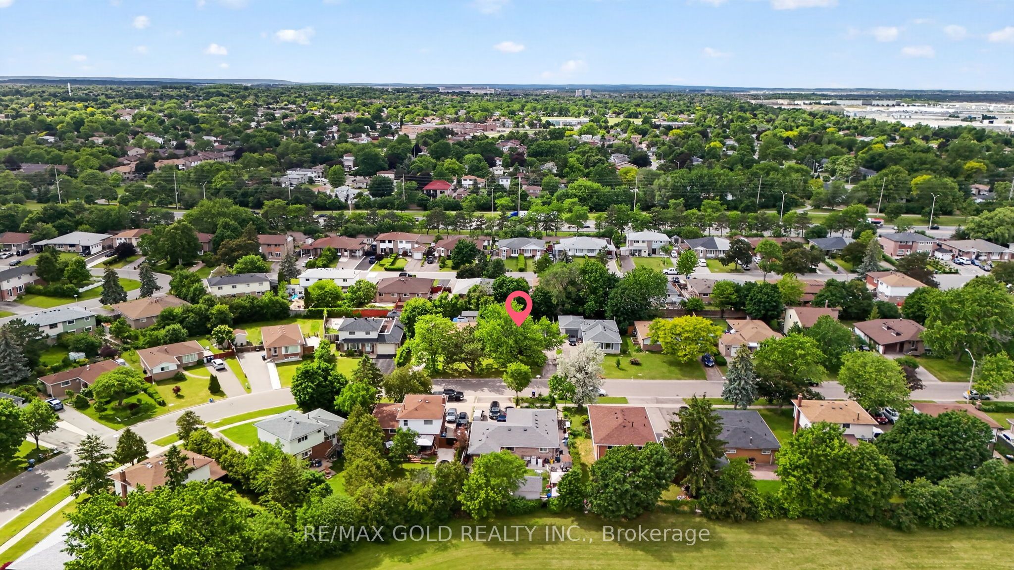 129 Folkstone Crescent Property Photo 46