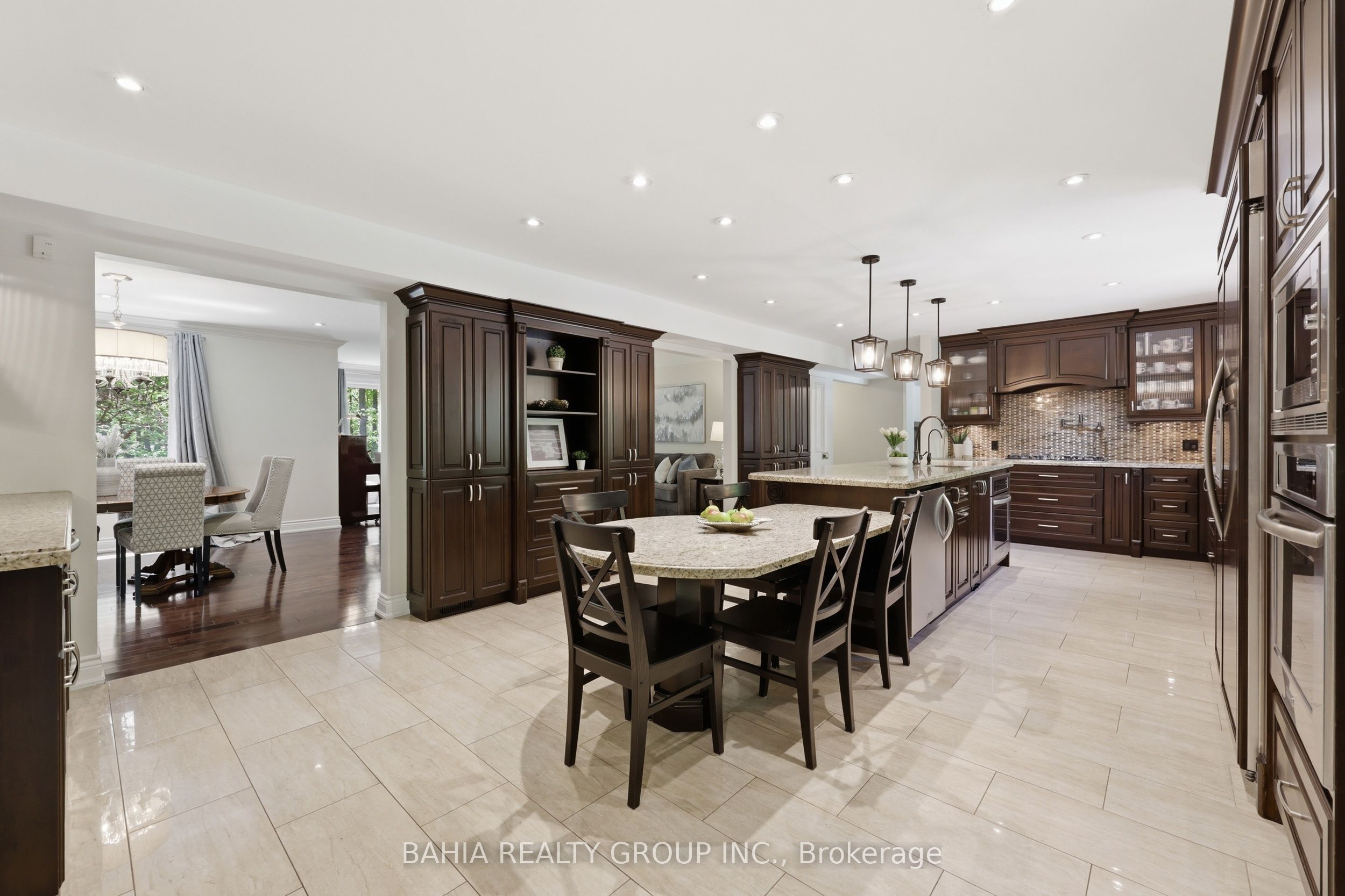 8663 Wood Close Property Photo 14