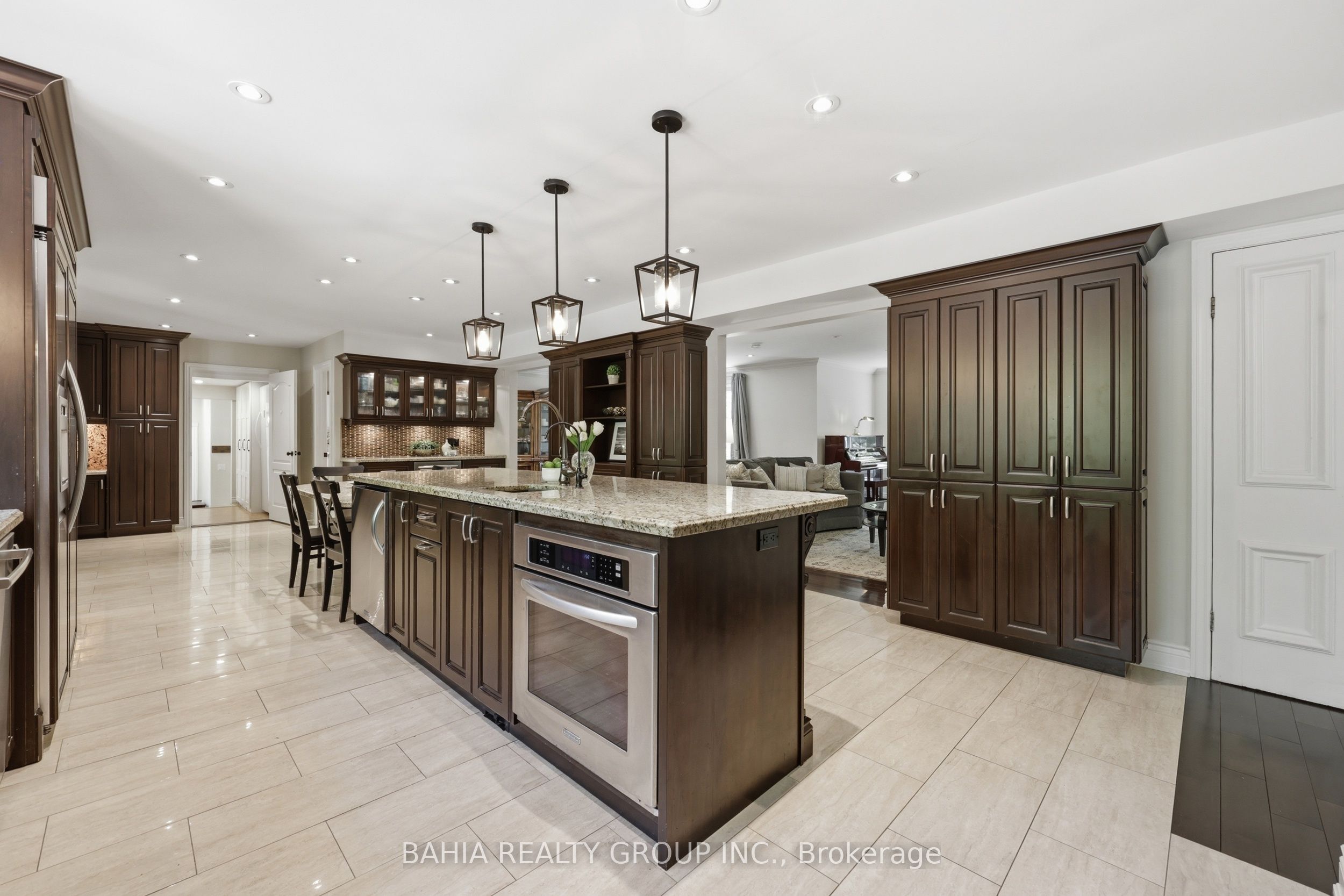 8663 Wood Close Property Photo 17