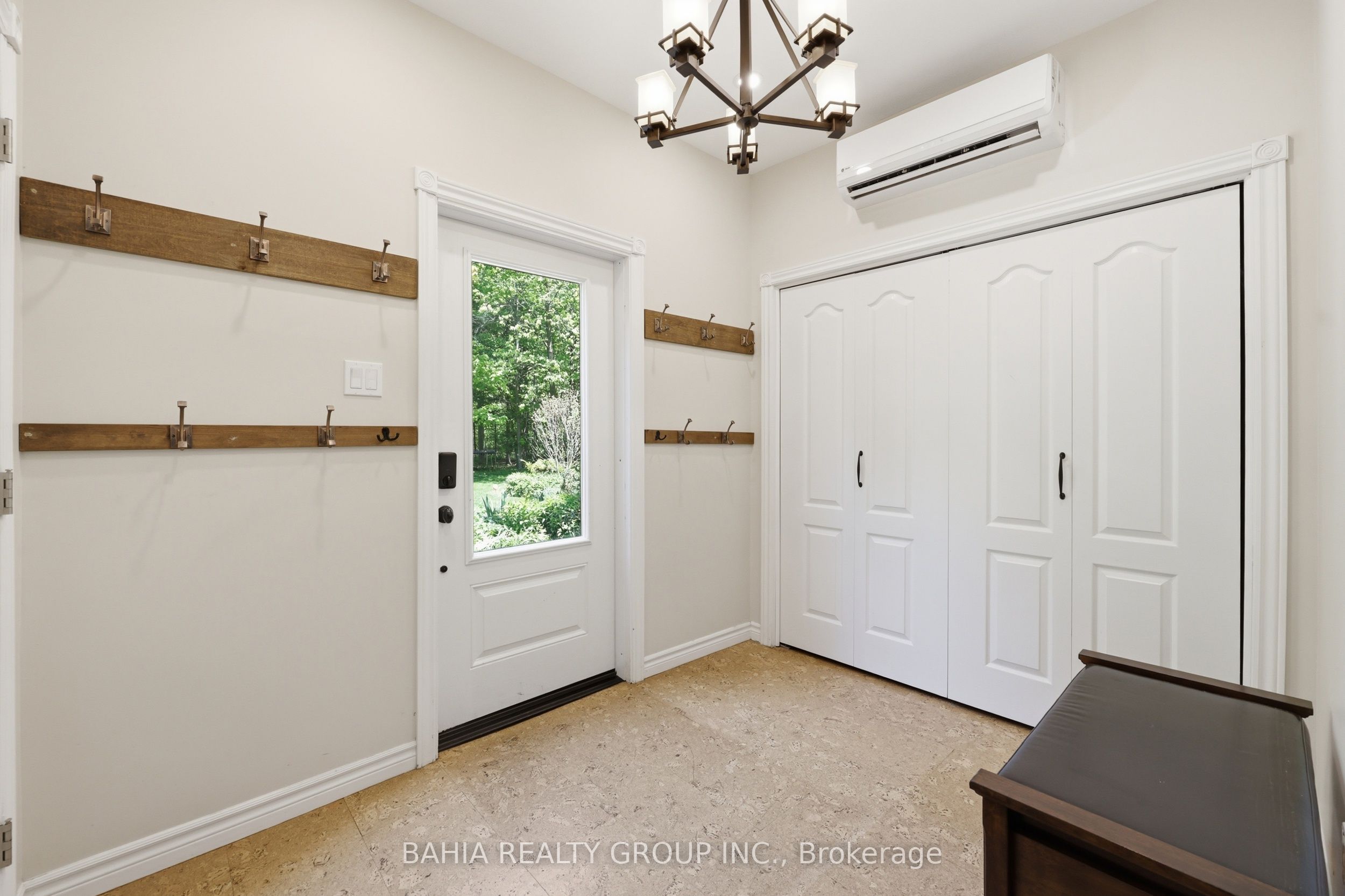 8663 Wood Close Property Photo 24