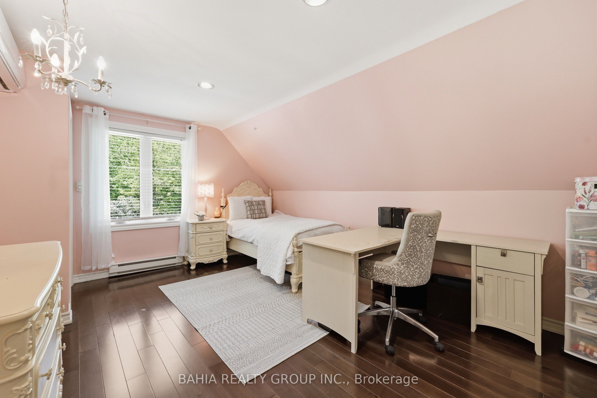 8663 Wood Close Property Photo 31
