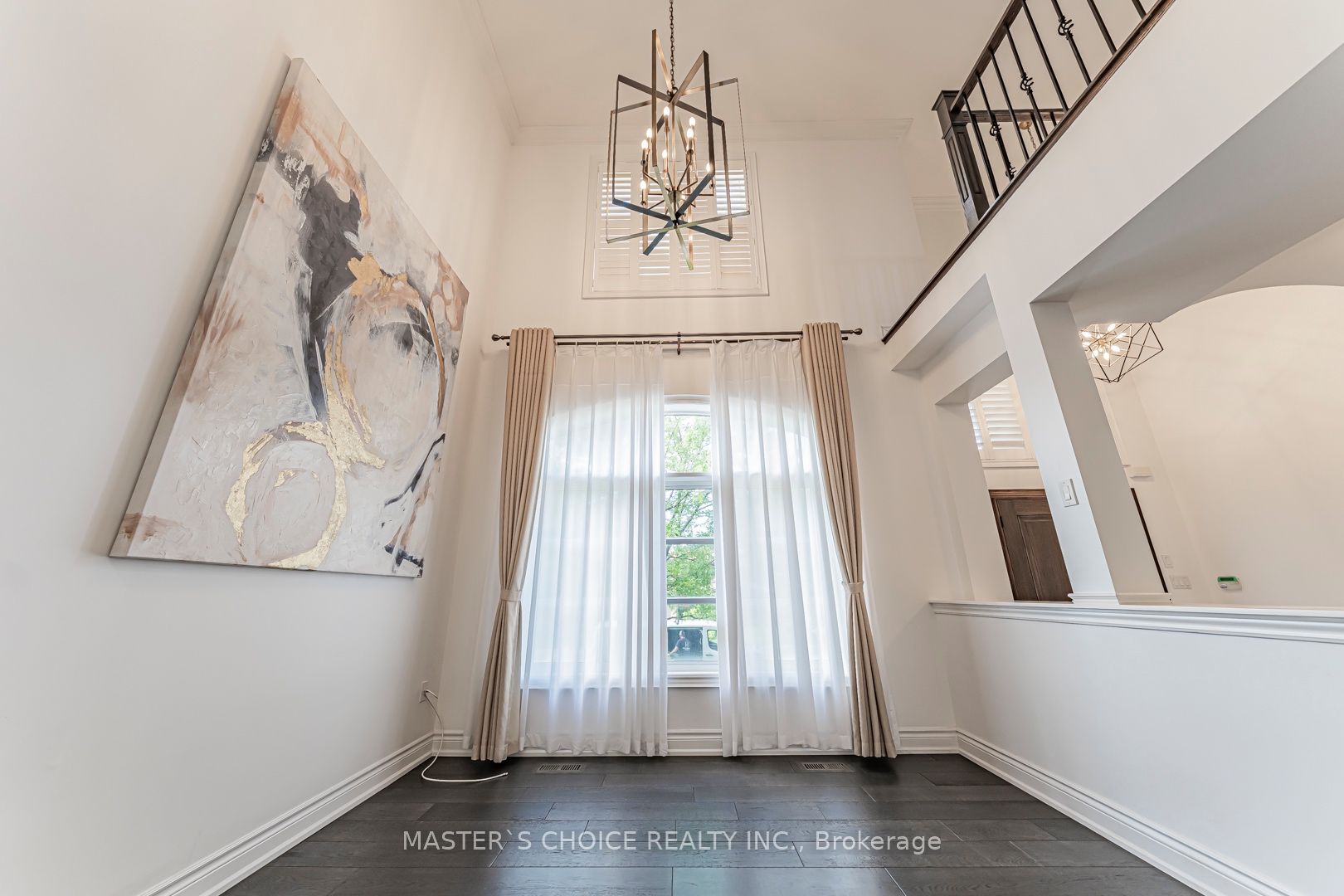 2357 Rideau Drive Property Photo 4